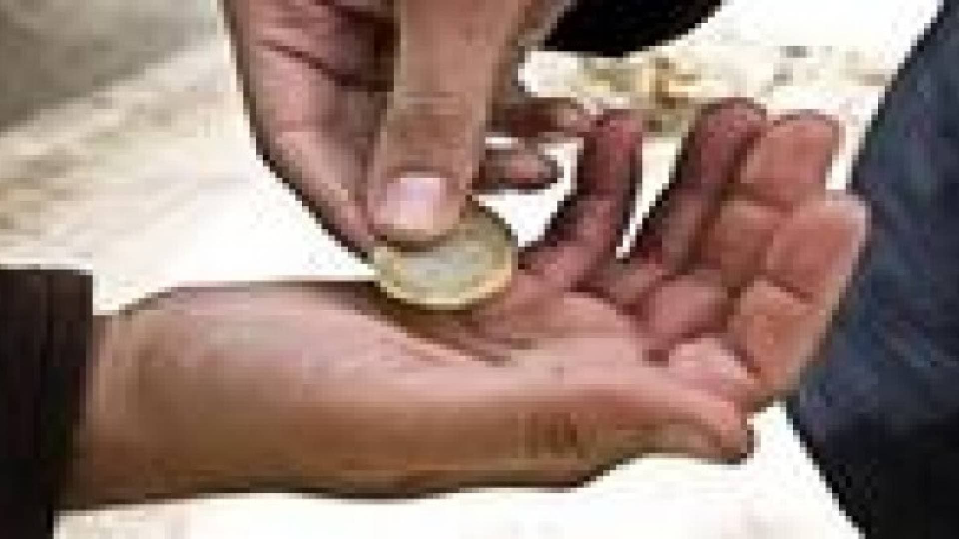 متسولة حصيلتها اليومية بين 70 – 90 دينارا
