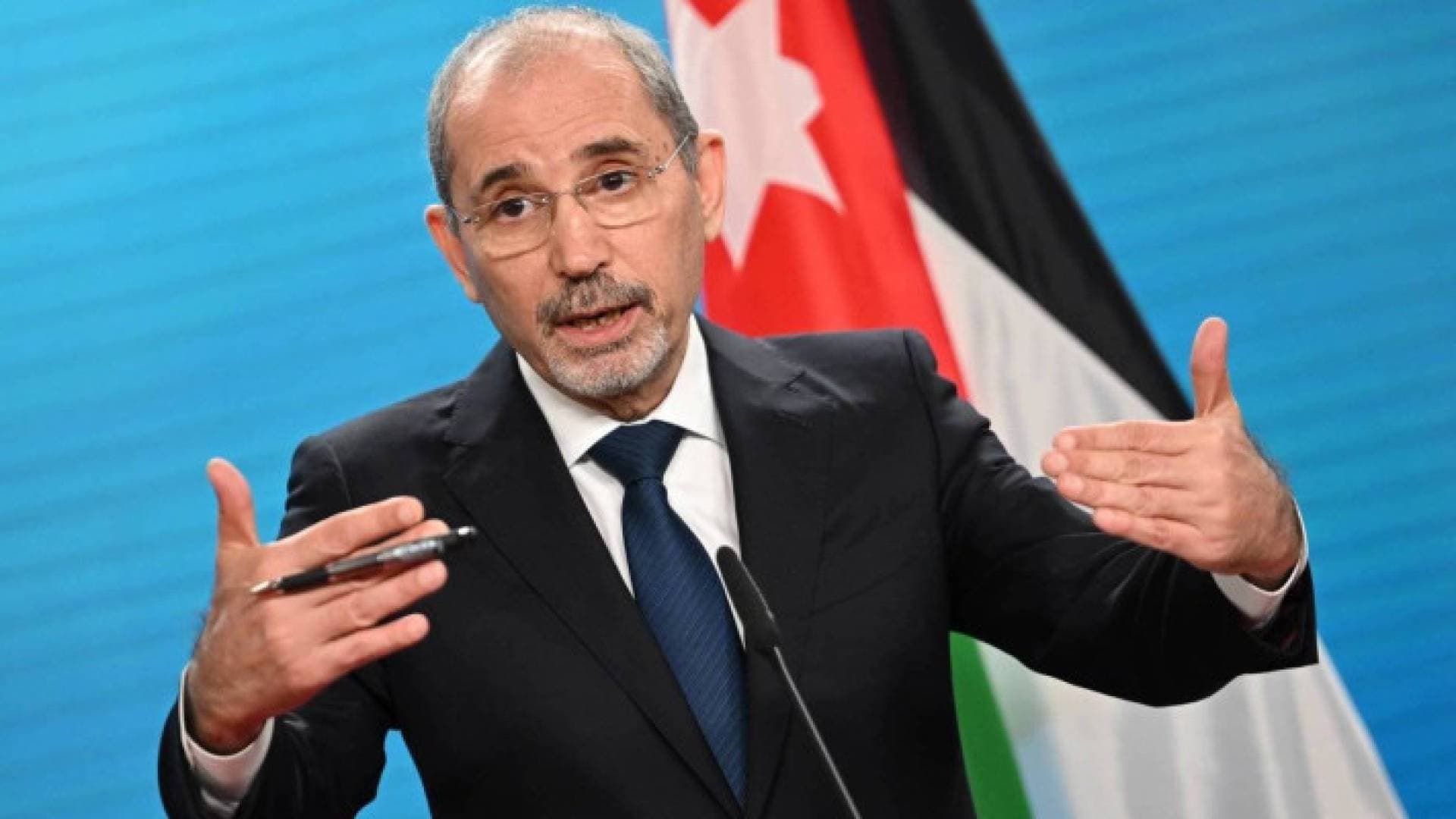 الصفدي: الأوضاع تتدحرج نحو الهاوية وتقع المسؤولية على تل أبيب