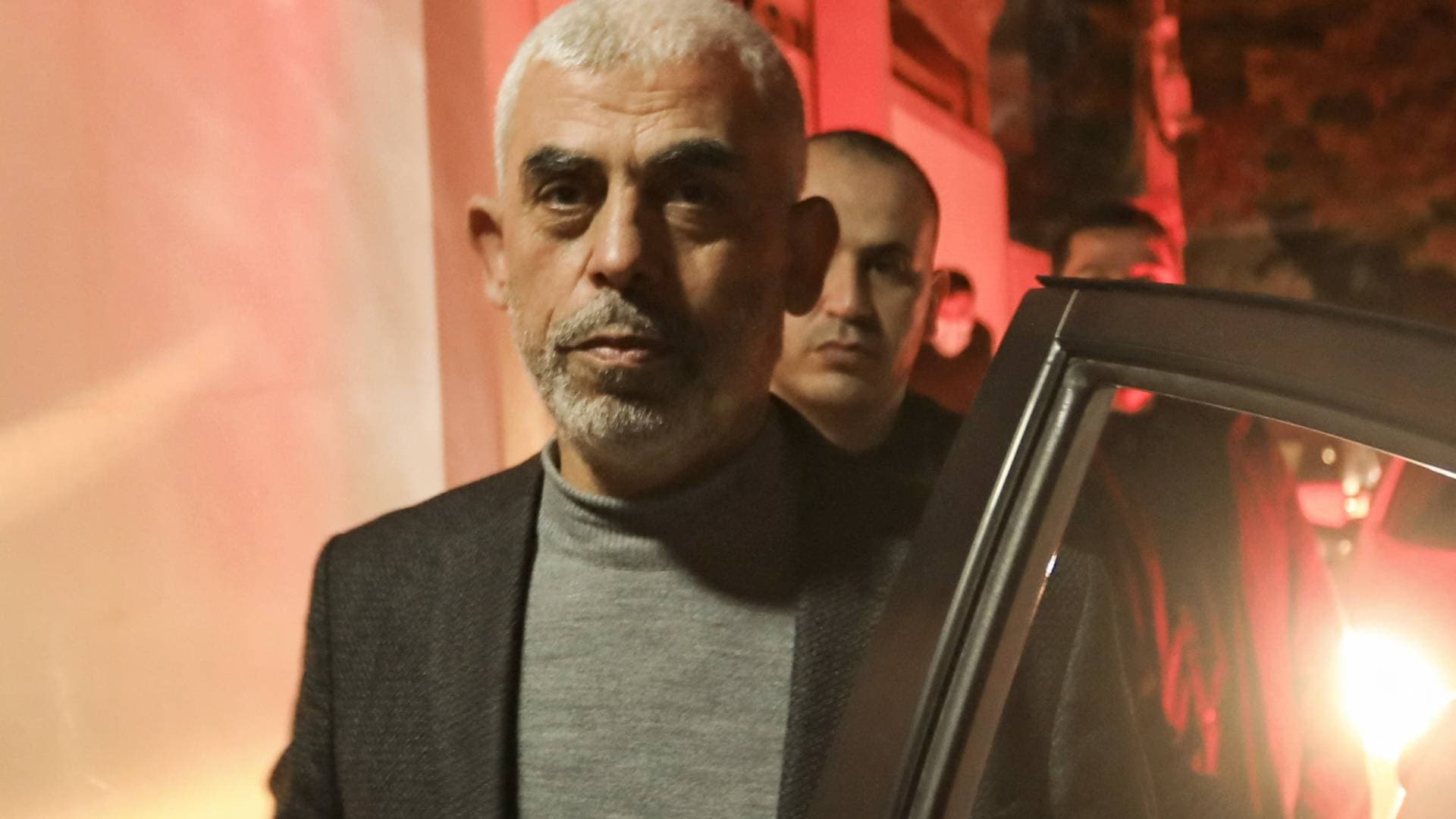 الحرس الثوري الإيراني يوجه رسالة للسنوار