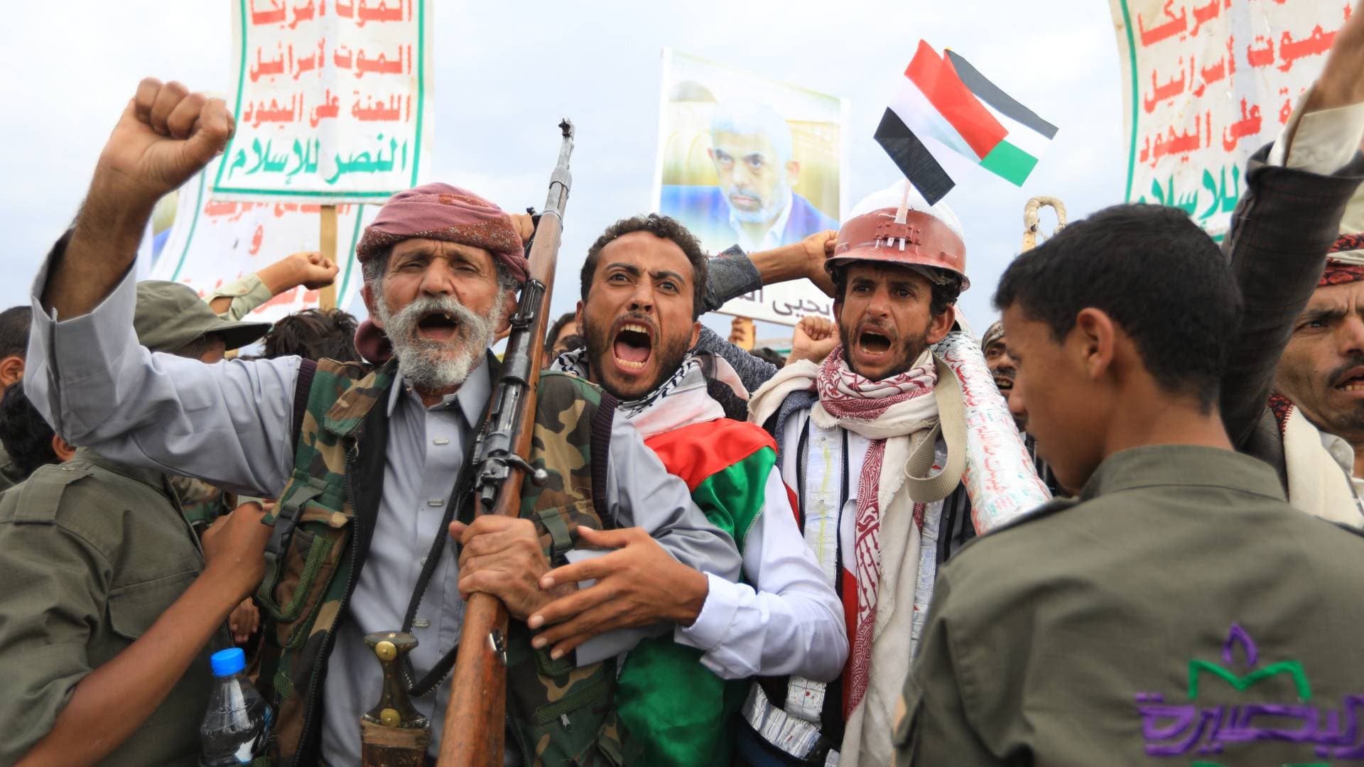 مستشار سابق في البنتاغون يقول إن الحوثيين أوقعوا قوات خاصة "إسرائيلية" وأمريكية بكمين محكم