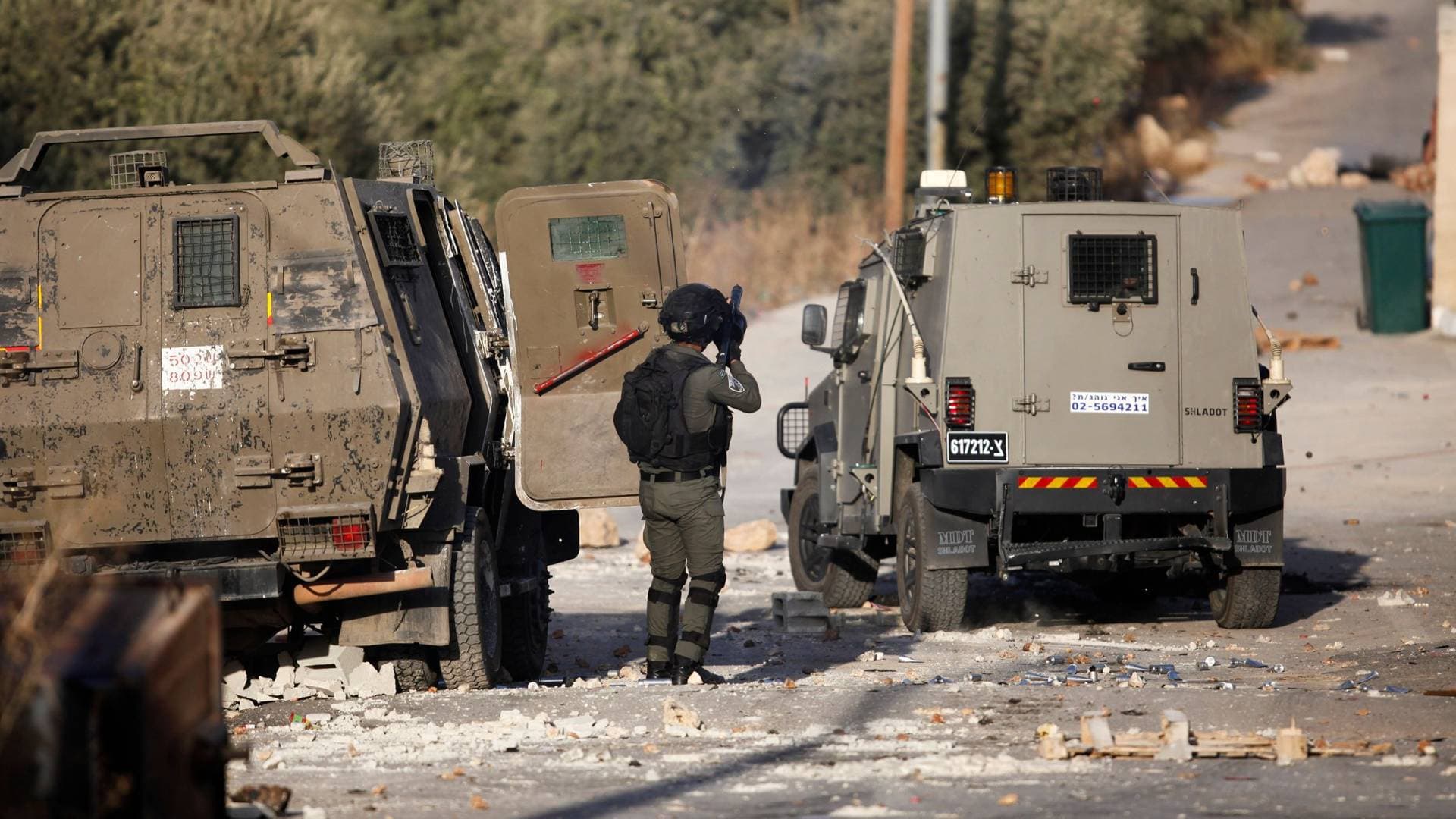 الاحتلال يعتقل 45 فلسطينيا خلال 24 ساعة في الضفة الغربية