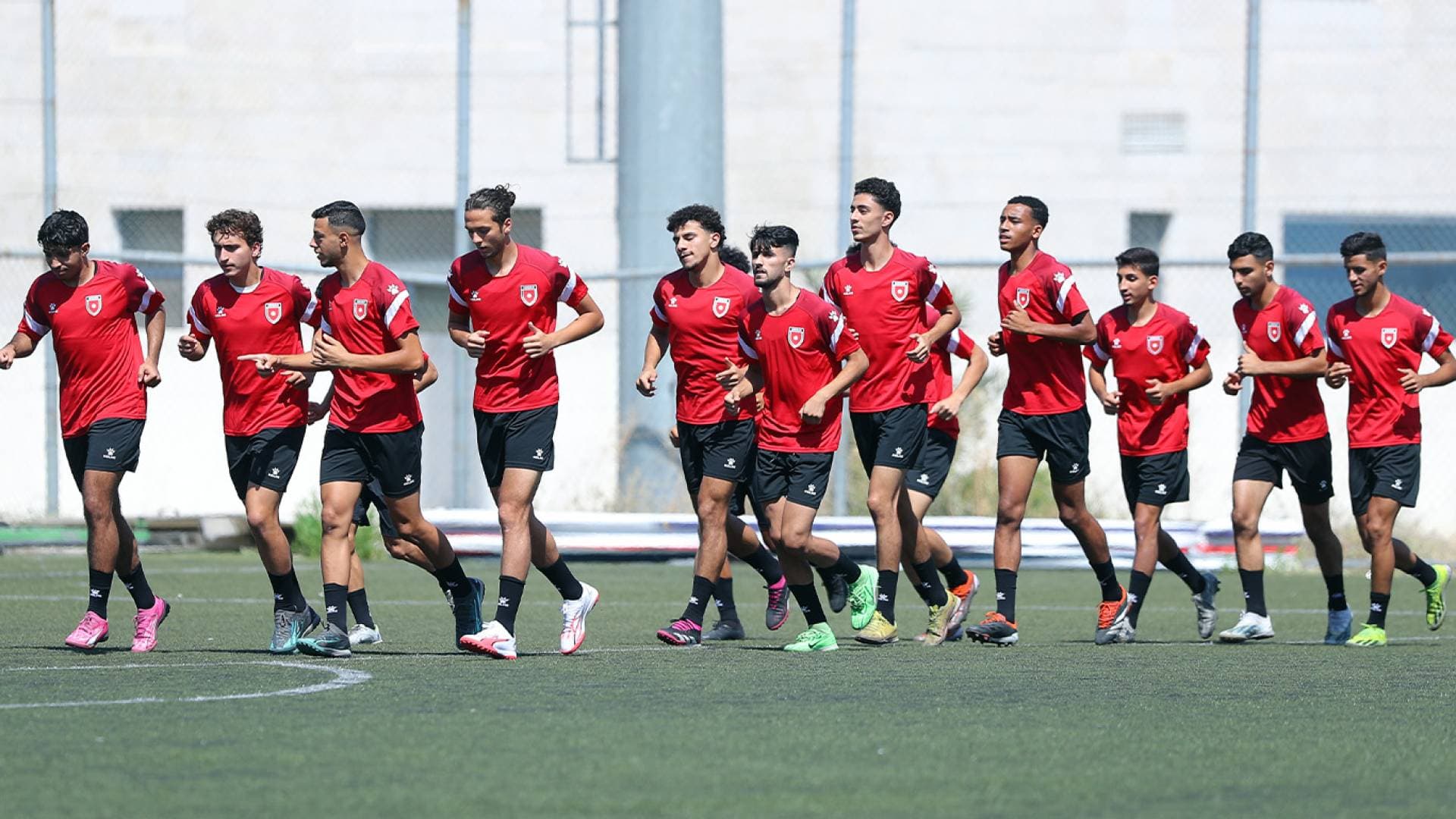 اتحاد كرة القدم ينهي ترتيبات معسكر المنتخب الوطني تحت سن 20 عاما في دبي