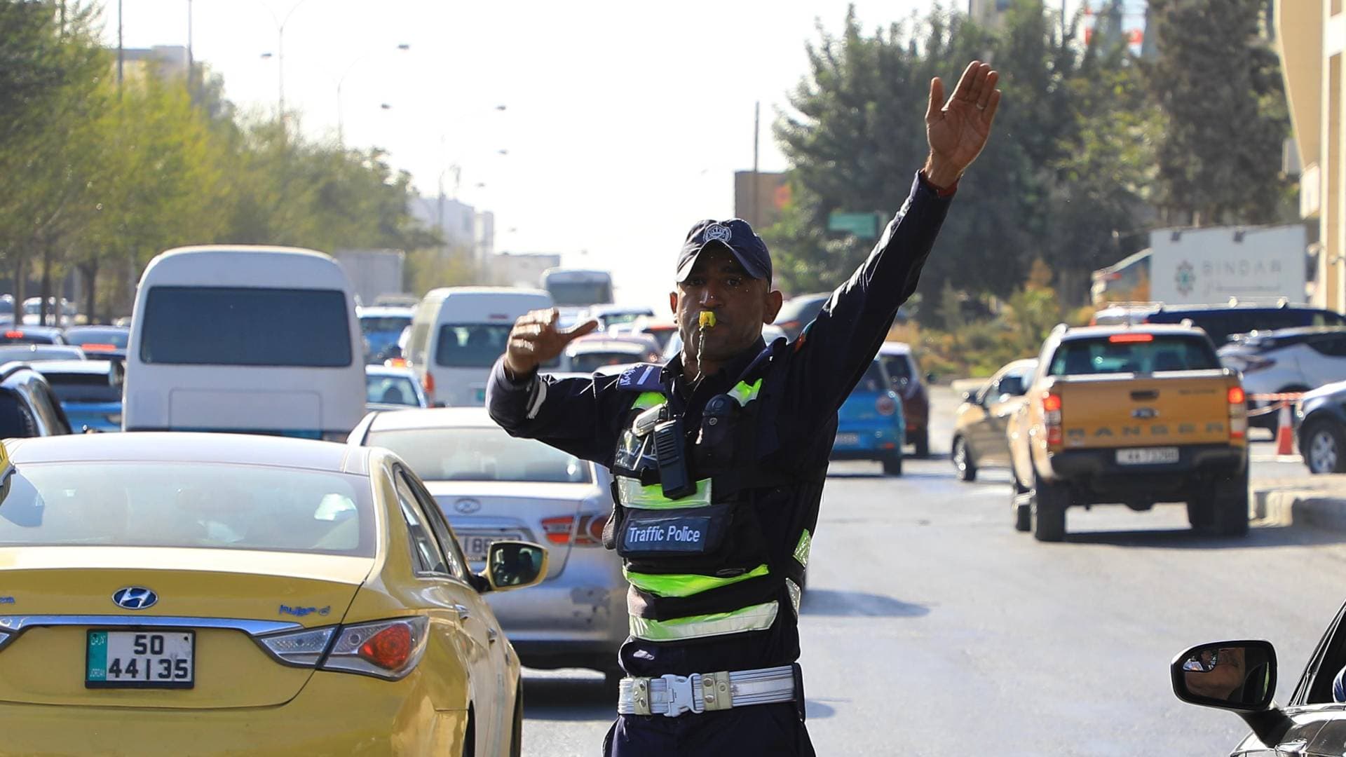 الأمن العام: إصابات بحوادث ناتجة عن مخالفات خطيرة وأثر مروري بسبب تعطل مركبات