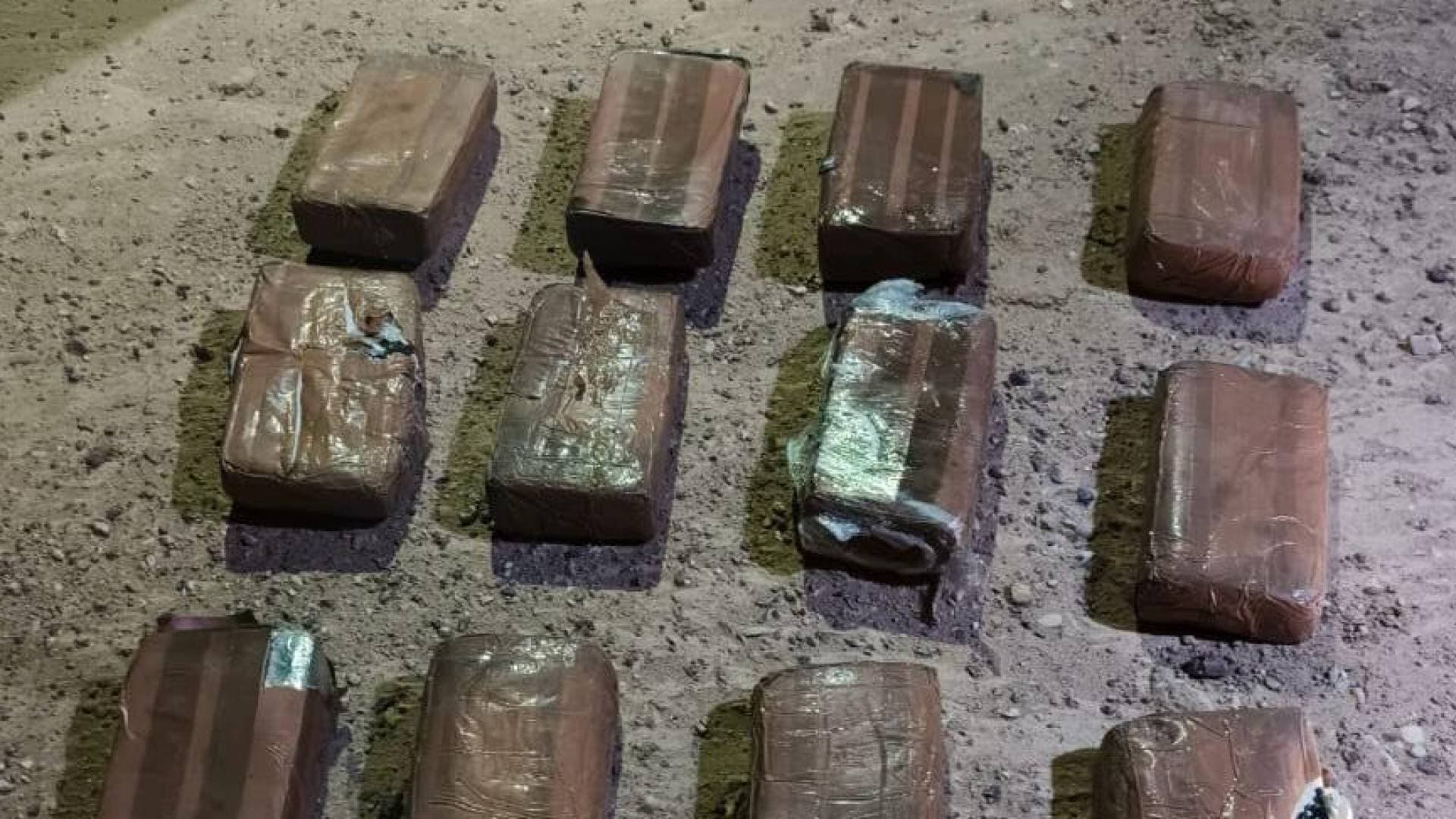 الجيش العربي: المنطقة العسكرية الجنوبية تطبق قواعد الاشتباك وتسقط مواد مخدرة من مسيرة