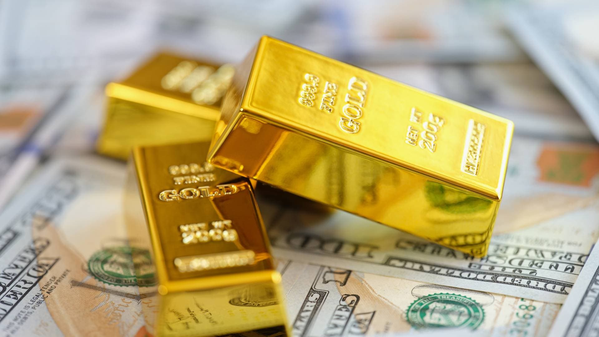 ارتفاع أسعار الذهب عالميا مع تراجع الدولار الأمريكي الجمعة