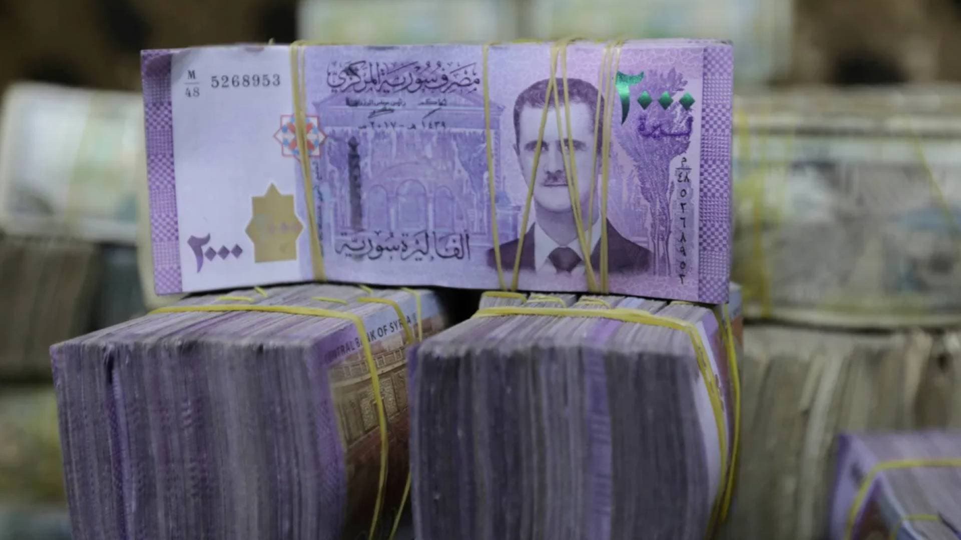 فايننشال تايمز: نظام الأسد نقل أطنانا من الأموال إلى روسيا رغم العقوبات