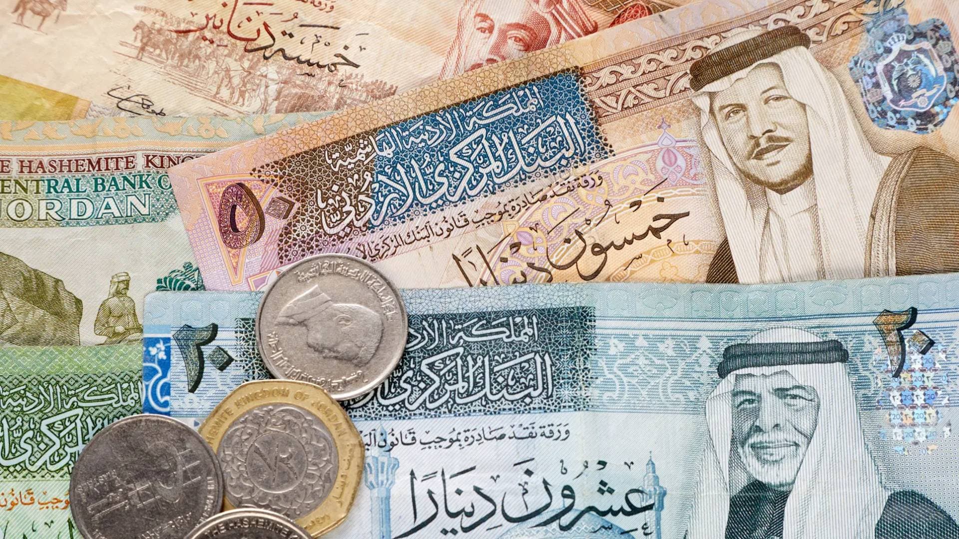 رفع الحد الأدنى للأجور في الأردن يدخل حيز التنفيذ