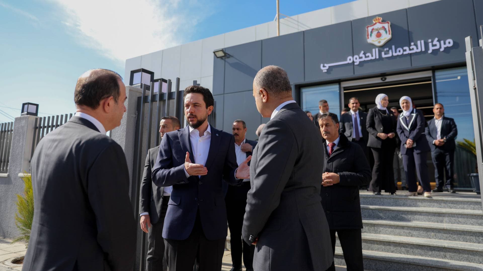 ولي العهد يفتتح مركز الخدمات الحكومية في مأدبا - فيديو