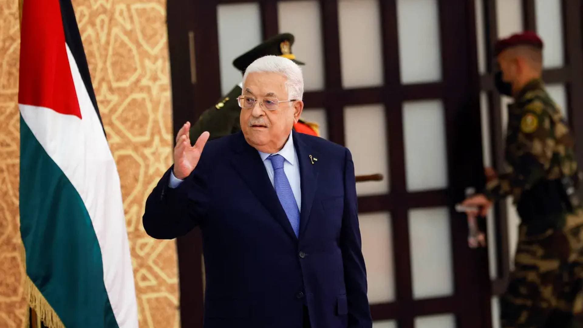 عباس ردا على الدعوات الأمريكية للتهجير: "لن نسمح بالمساس بحقوق شعبنا"