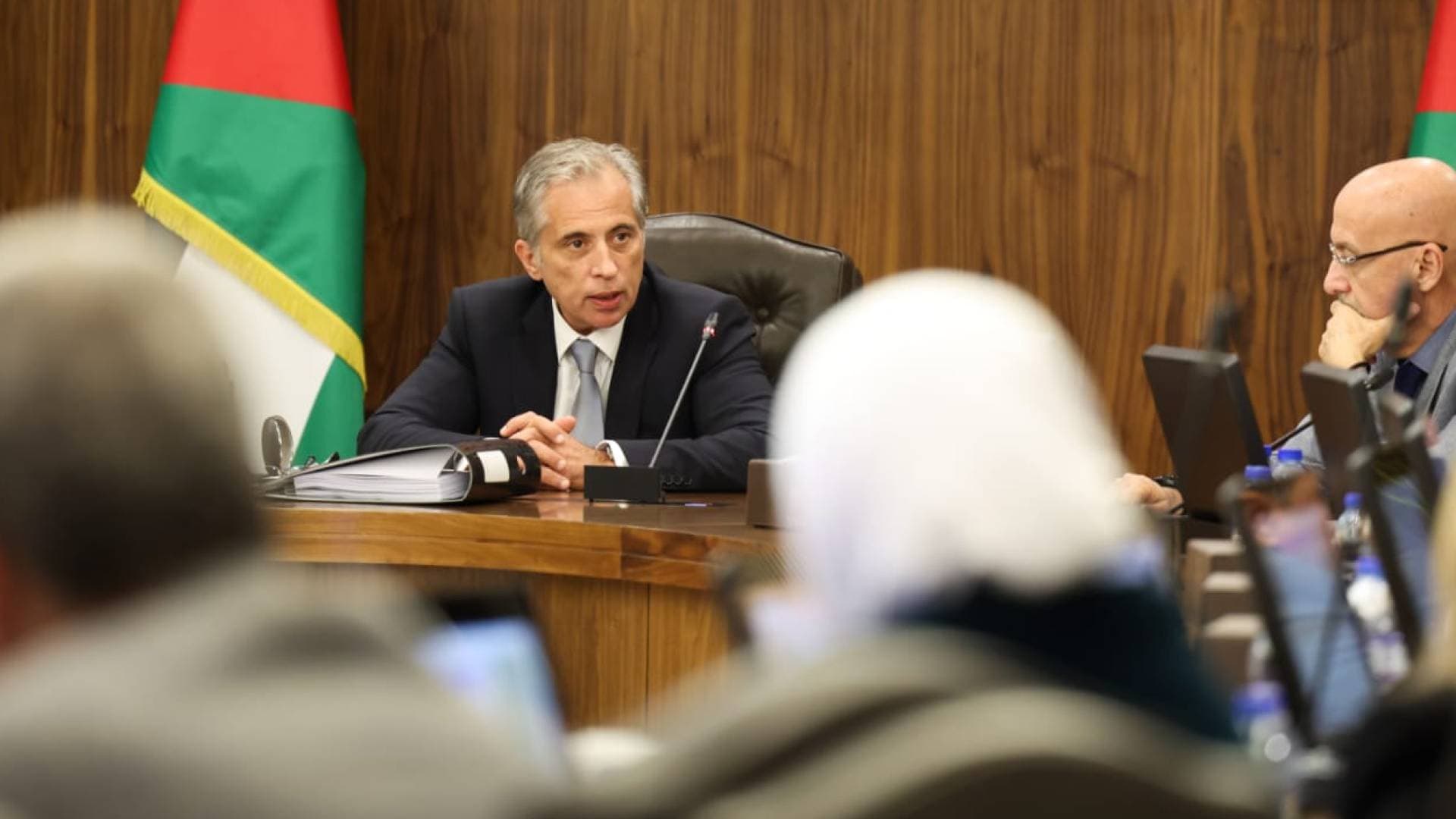 رئيس الوزراء: الحكومة تخفض كلفة خدمة الدين من سندات "يوروبوند" وتوفر 40 مليون دولار سنويا
