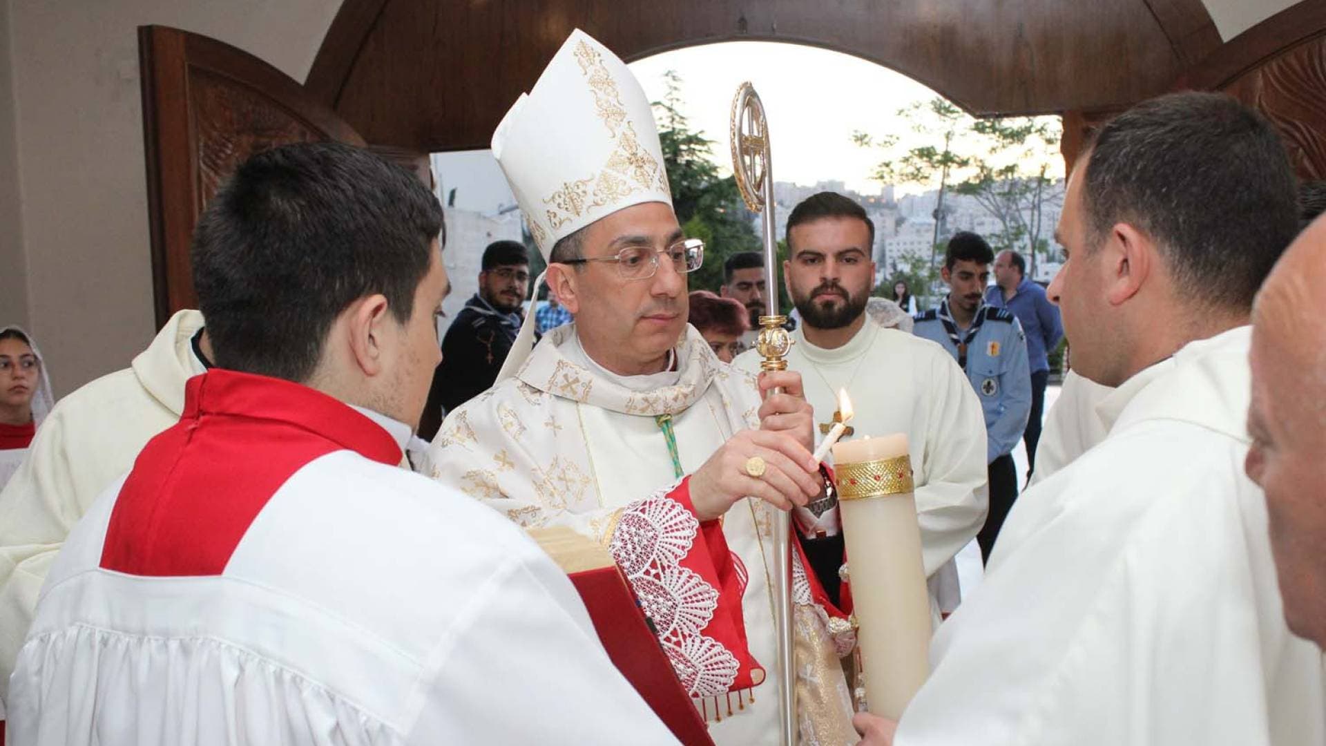 المسيحيون في الأردن يحتفلون بعيد الفصح المجيد في أجواء روحانية ودعوات للأهل في غزة