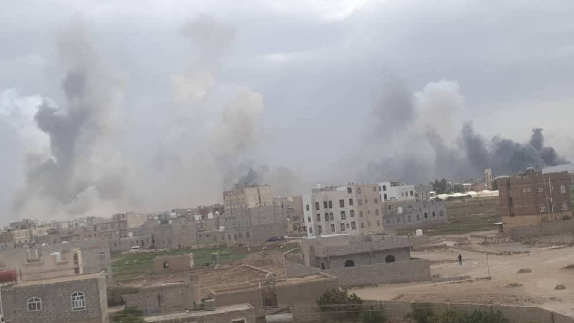 جيش الاحتلال يشن غارات جوية على مناطق واسعة في اليمن - صور و فيديو