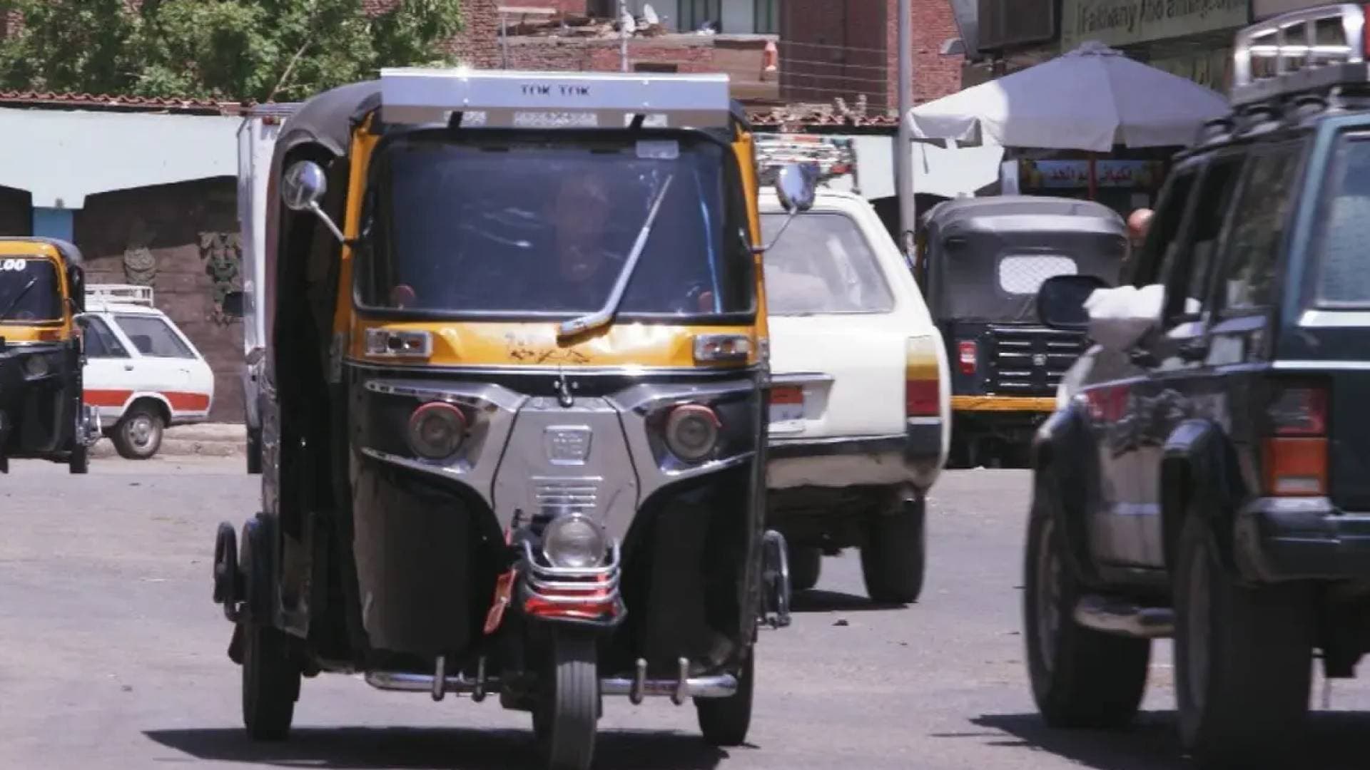 خطف وذعر في مصر.. كشف تفاصيل حادثة توك توك الوراق - فيديو