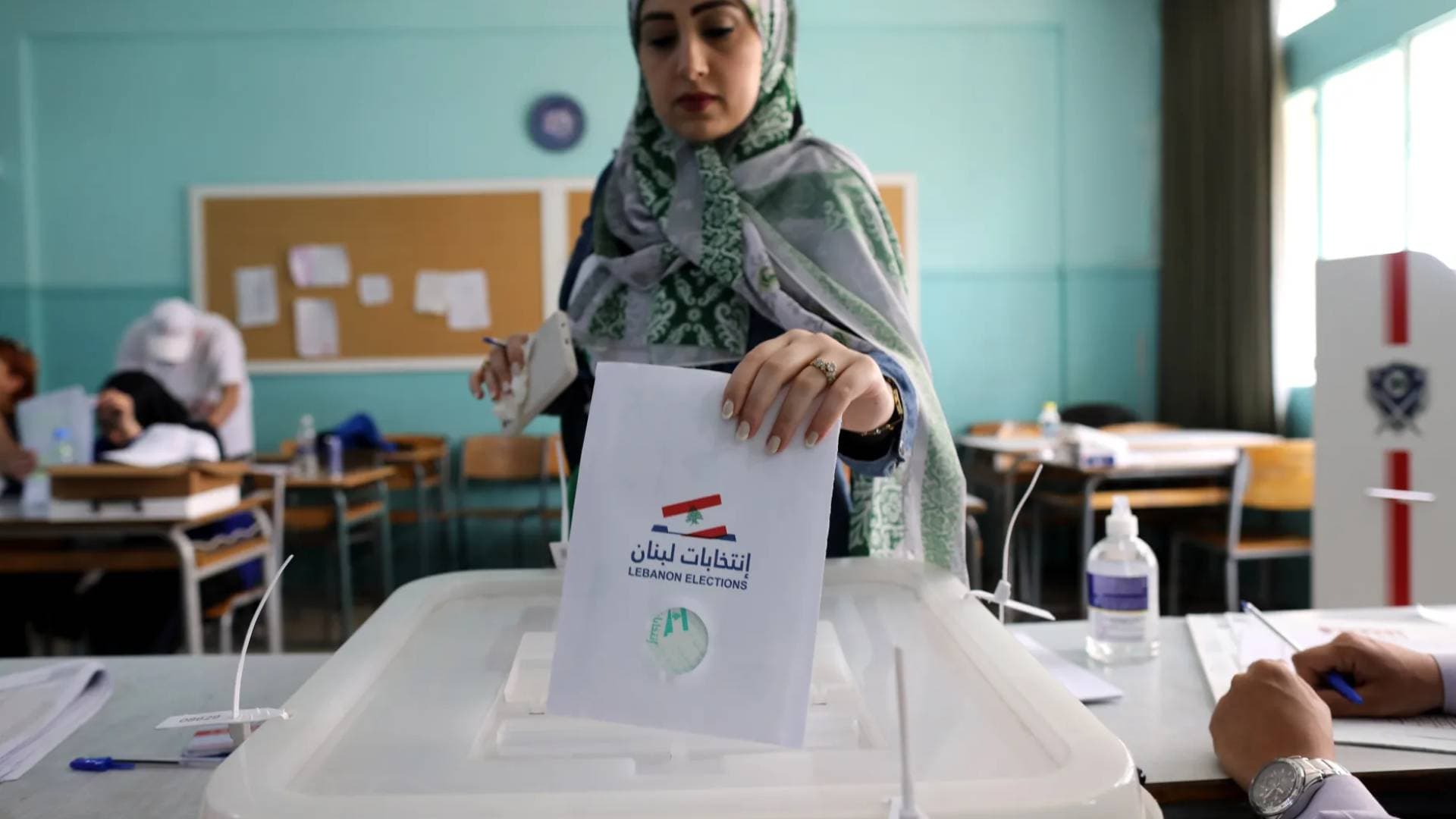 بدء الجولة الأخيرة من الانتخابات المحلية جنوب لبنان ومخاوف من توترات أمنية على الحدود