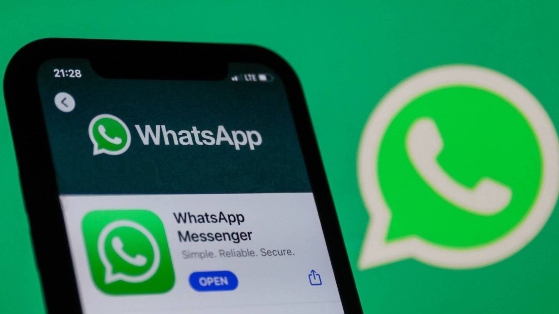 واتساب يختبر ميزة جديدة تتعلق بحفظ البيانات عند تسجيل الخروج