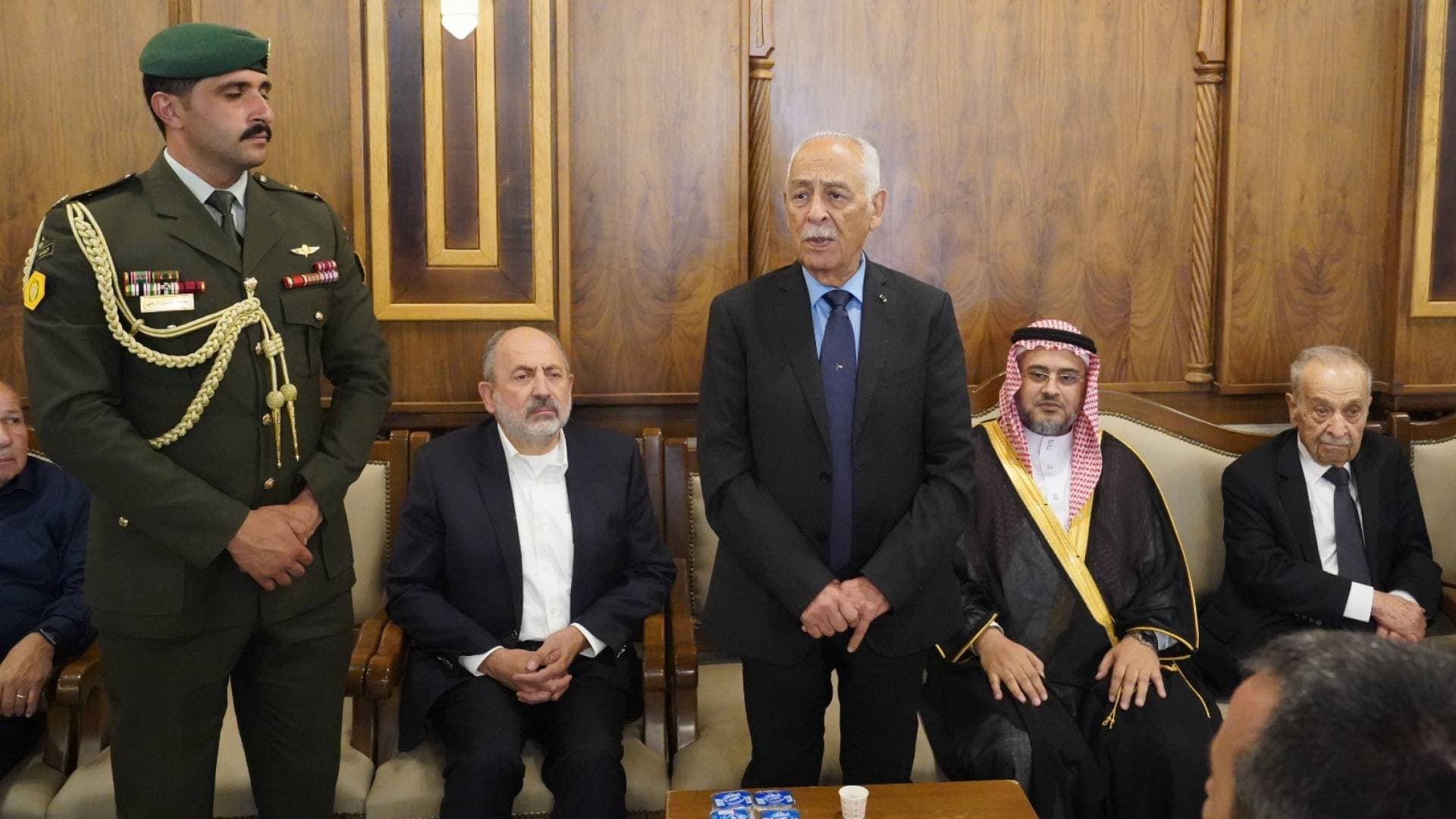 مندوبا عن الملك وولي العهد...العيسوي يعزي آل خزنة كاتبي