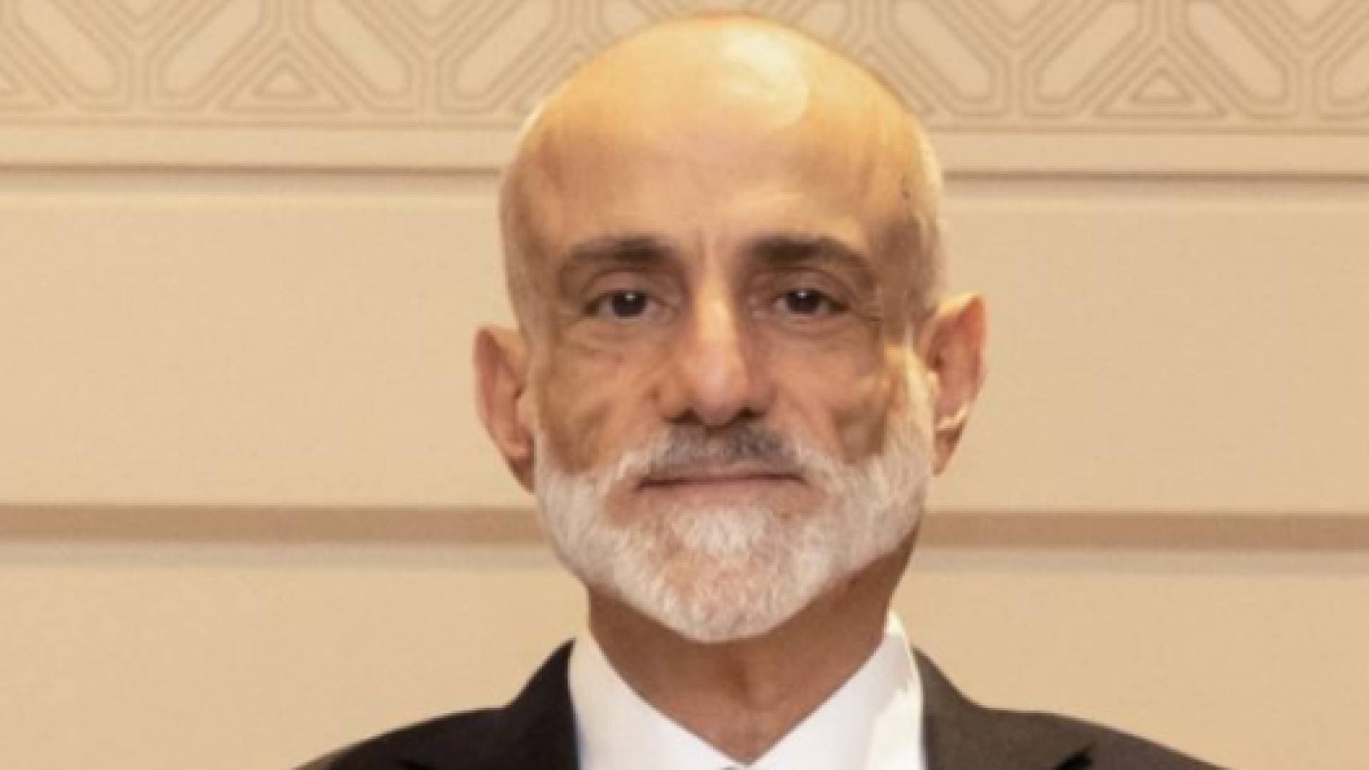 الأمير طلال بن محمد يؤدي اليمين الدستورية نائبا للملك