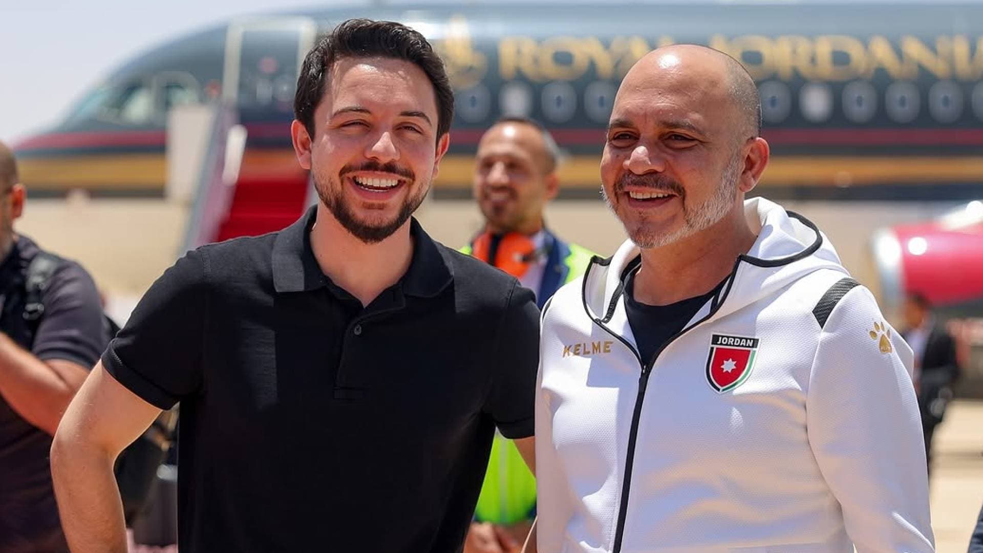 ولي العهد يشيد بجهود الأمير علي بن الحسين بعد تأهل "النشامى" التاريخي