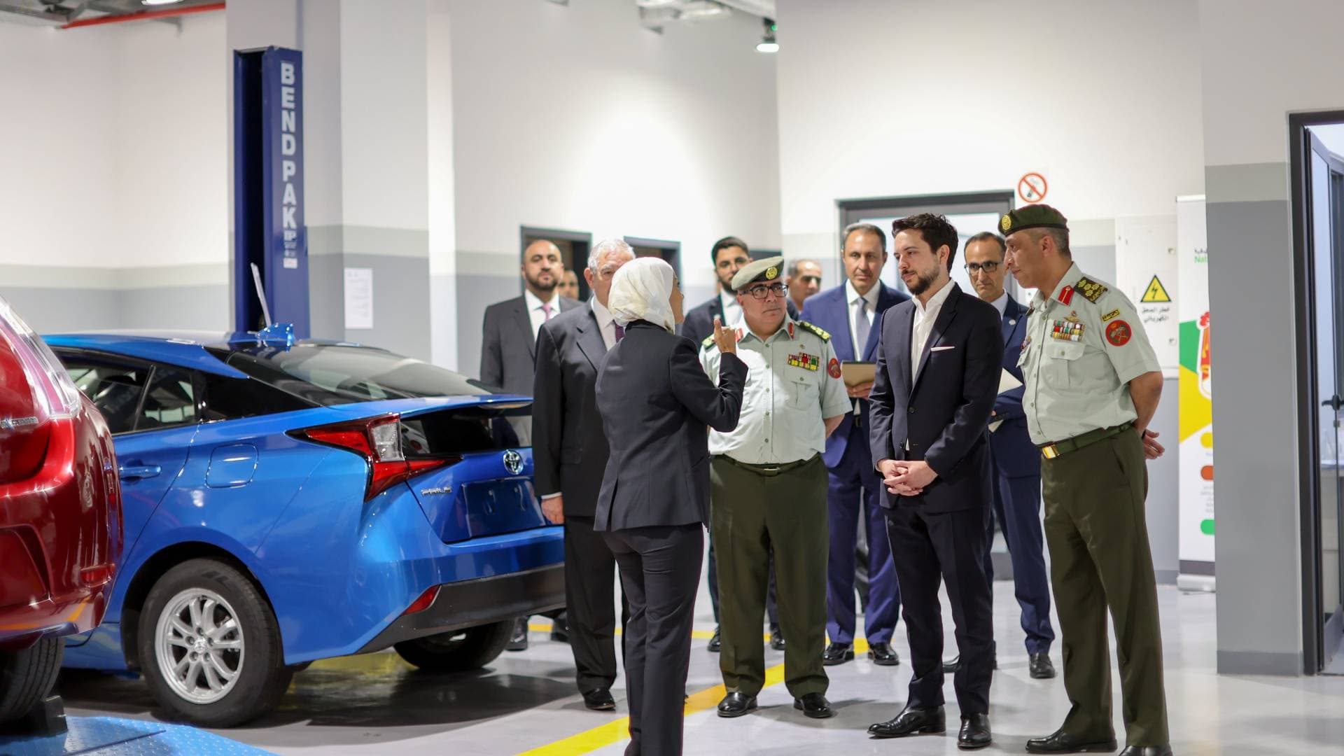 ولي العهد يؤكد أهمية تعزيز البيئة الاستثمارية والواقع التنموي والسياحي في العقبة.. فيديو