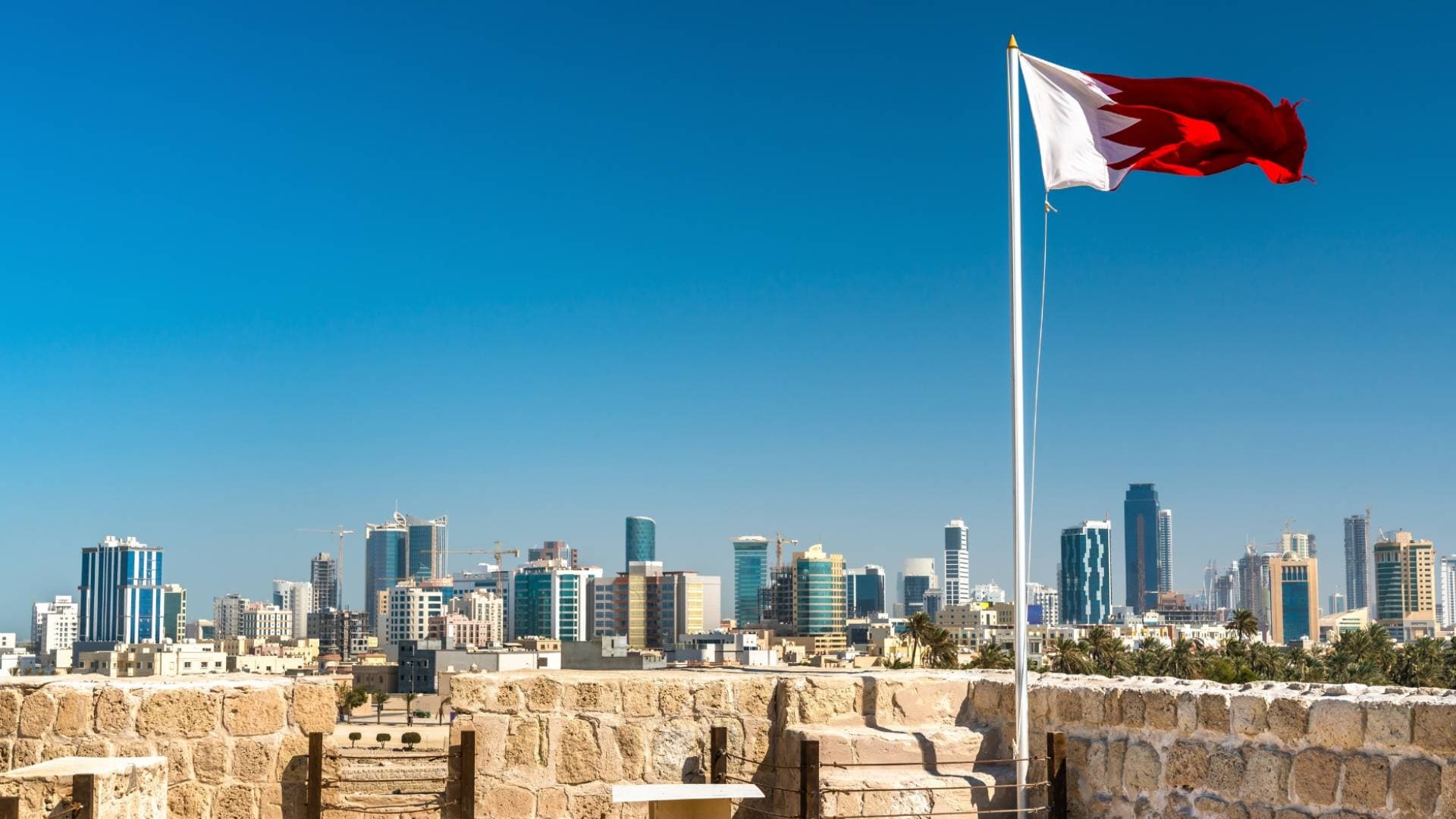 البحرين: تفعيل العمل عن بعد بنسبة 70% في الوزارات والأجهزة الحكومية بسبب تطورات الأوضاع الإقليمية