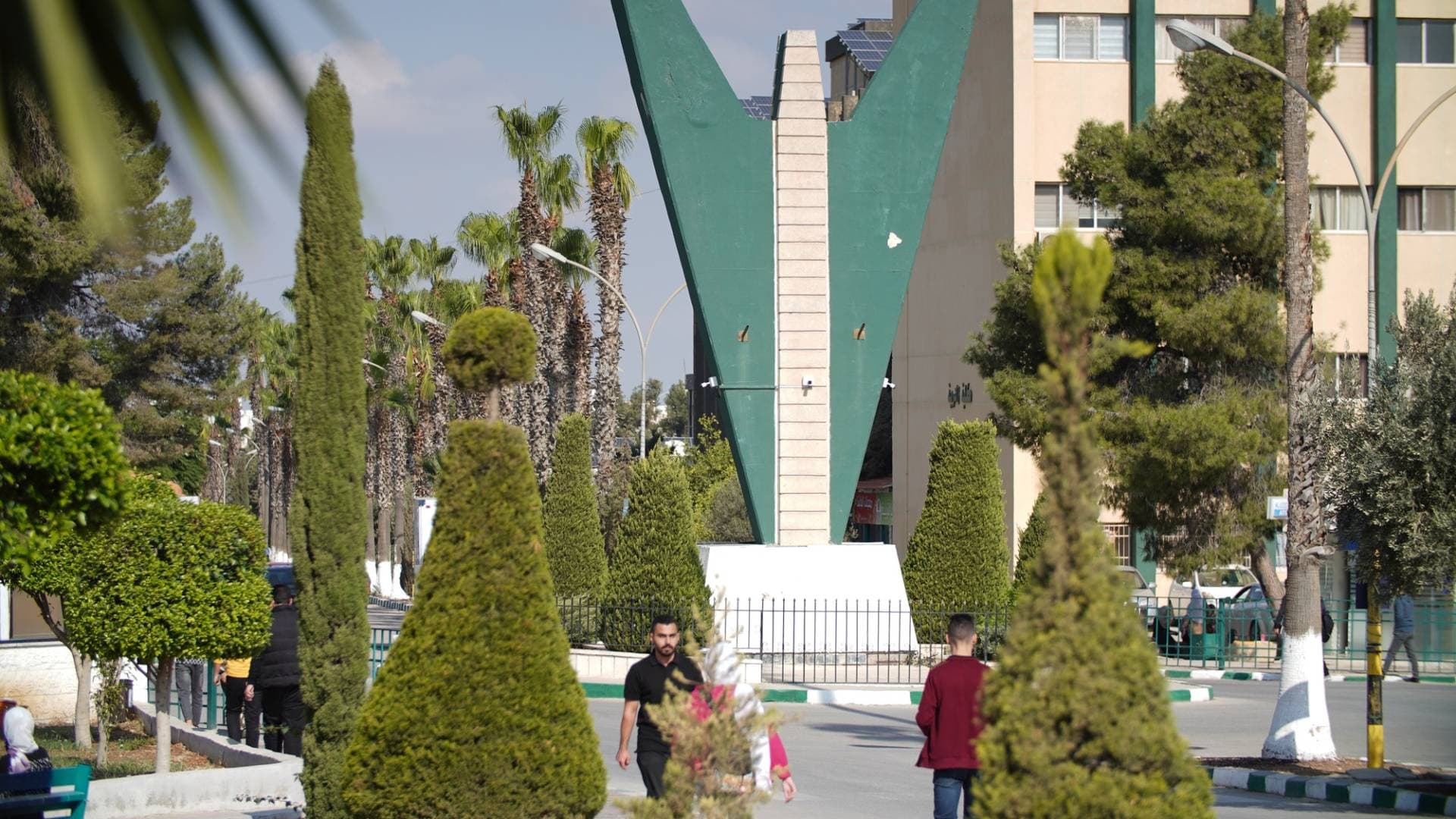 الخطيب لـ"رؤيا": تخصصات جامعية جديدة لتلبية سوق العمل وتقليص البطالة