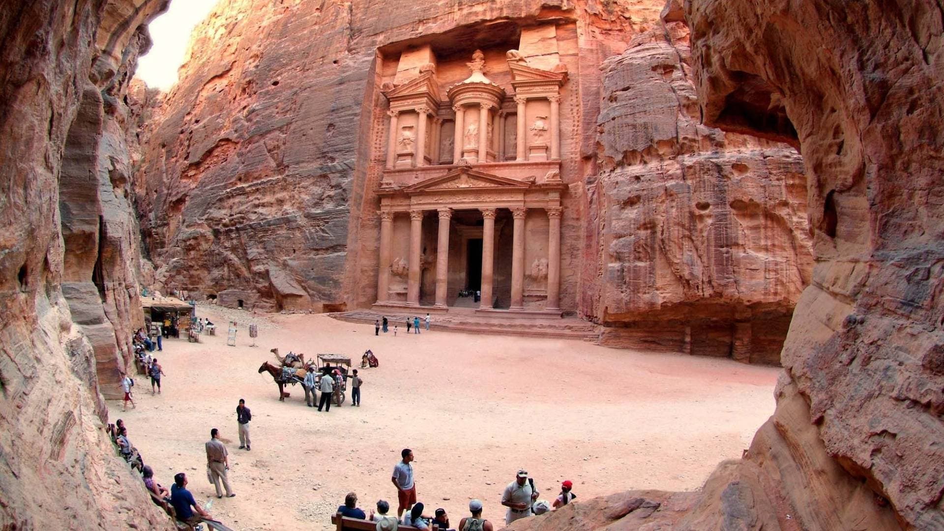 لجنة السياحة النيابية تعقد اجتماعا الأحد لمناقشة أزمة القطاع السياحي في البترا