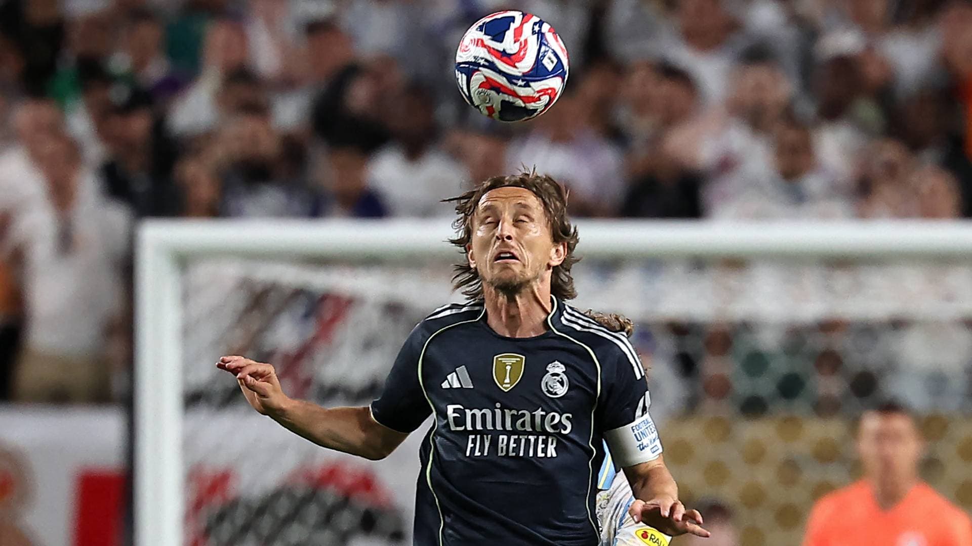 مودريتش يكشف سبب اختياره الانتقال إلى ميلان بعد 13 عاما مع ريال مدريد