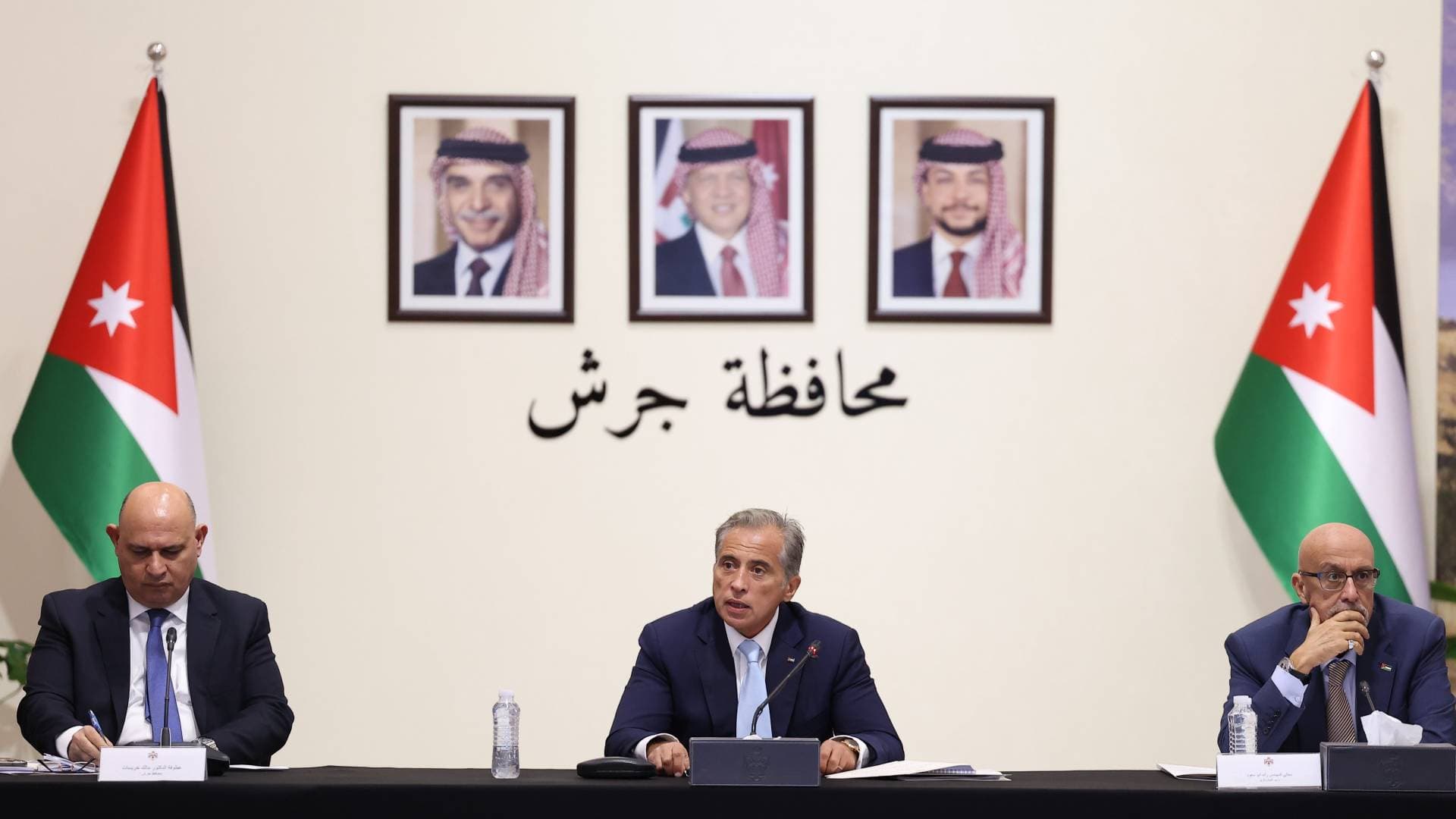رئيس الوزراء: مشاريع سياحية وصحية ومائية جديدة لدعم محافظة جرش وتعزيز بنيتها التحتية(فيديو)