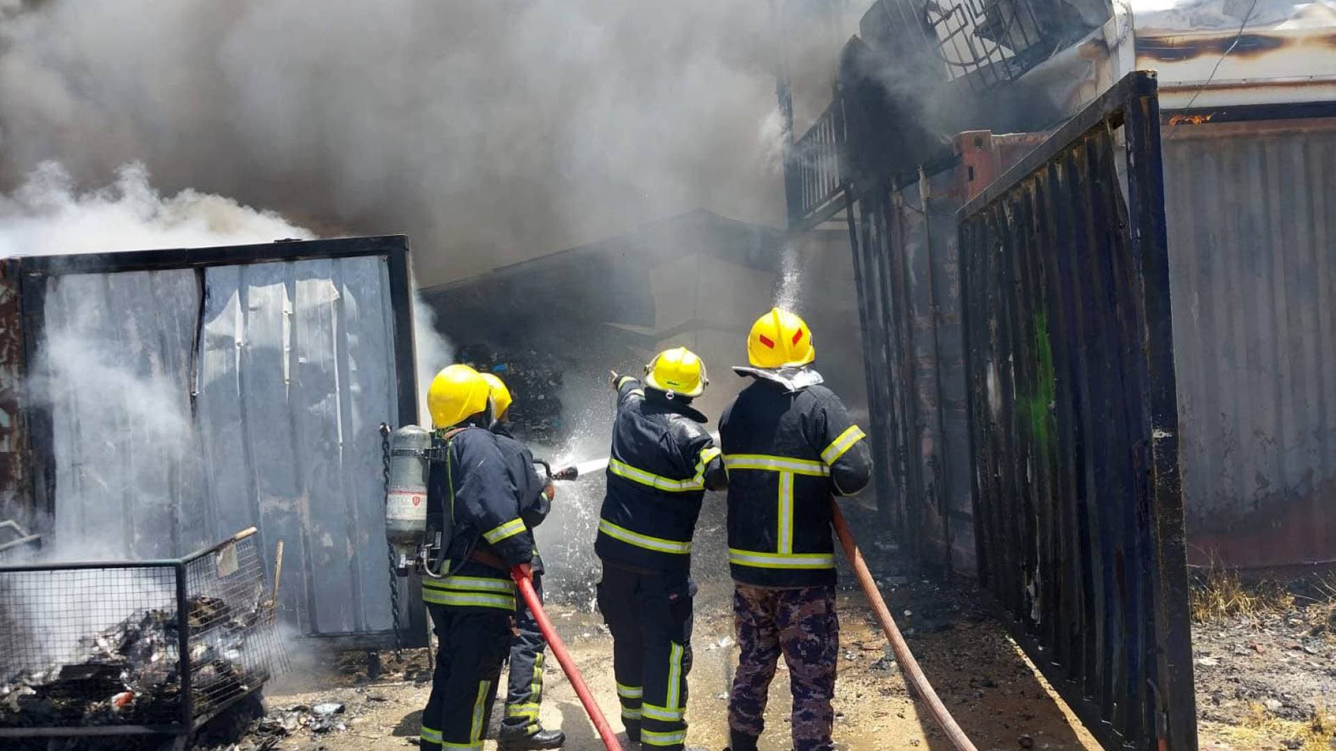 الدفاع المدني: التعامل مع 90 حريقا في الأردن خلال 24 ساعة
