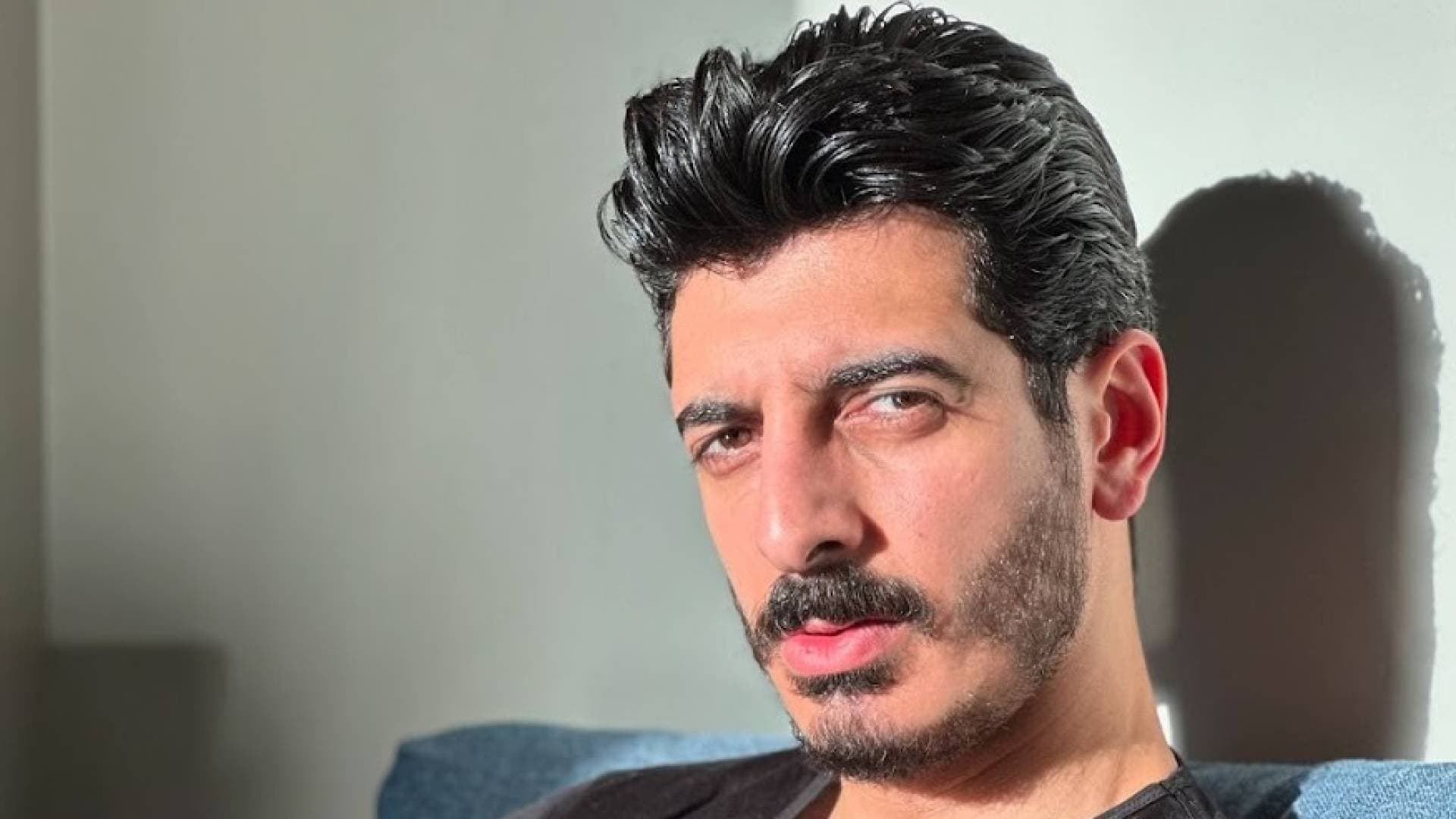 القبض على البلوجر "شاكر محظور دلوقتي" بعد حملة أمنية للسلطات المصرية ضد صناع المحتوى المخالف على تيك توك