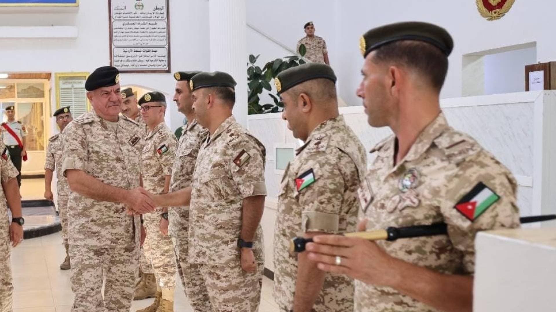 رئيس هيئة الأركان المشتركة يزور مديرية سلاح الصيانة الملكي
