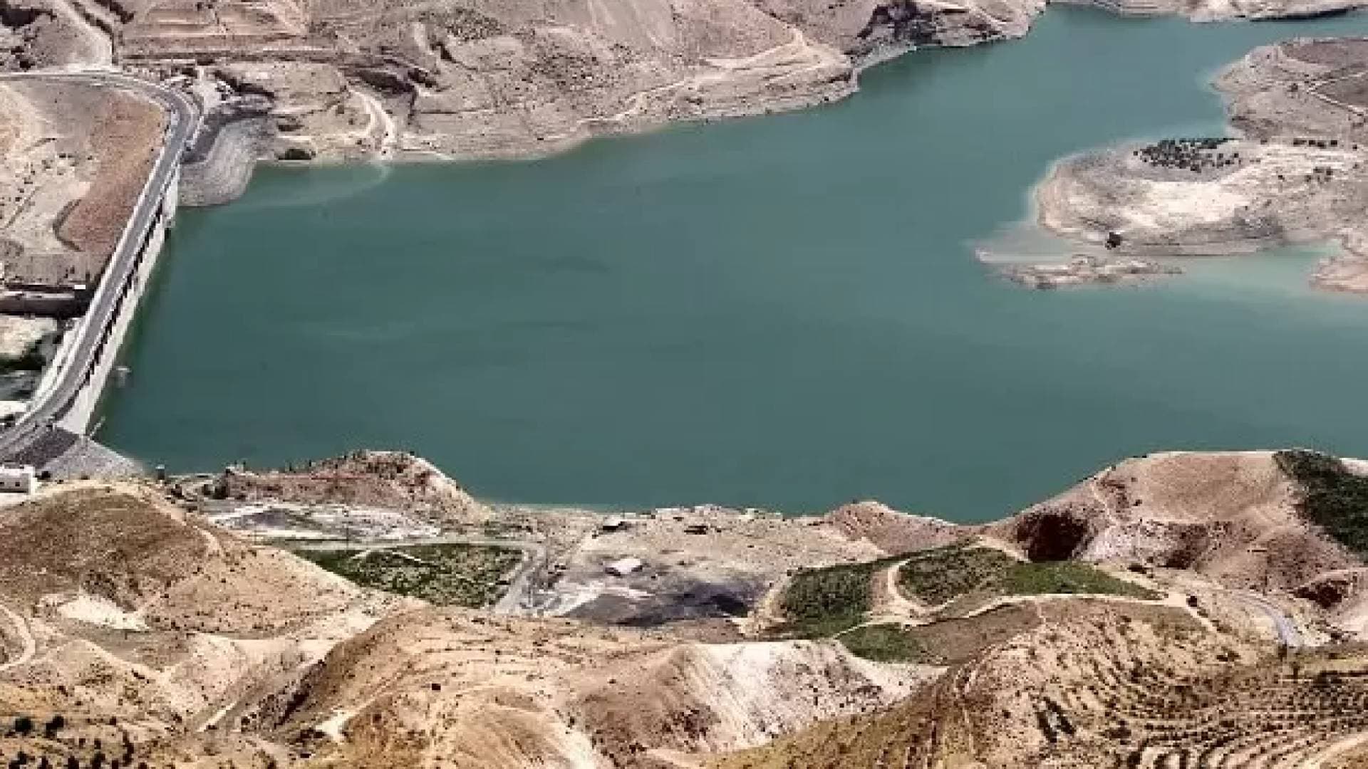خبير في قطاع المياه.. مخزون السدود في خطر وتحلية مياه العقبة هو الحل