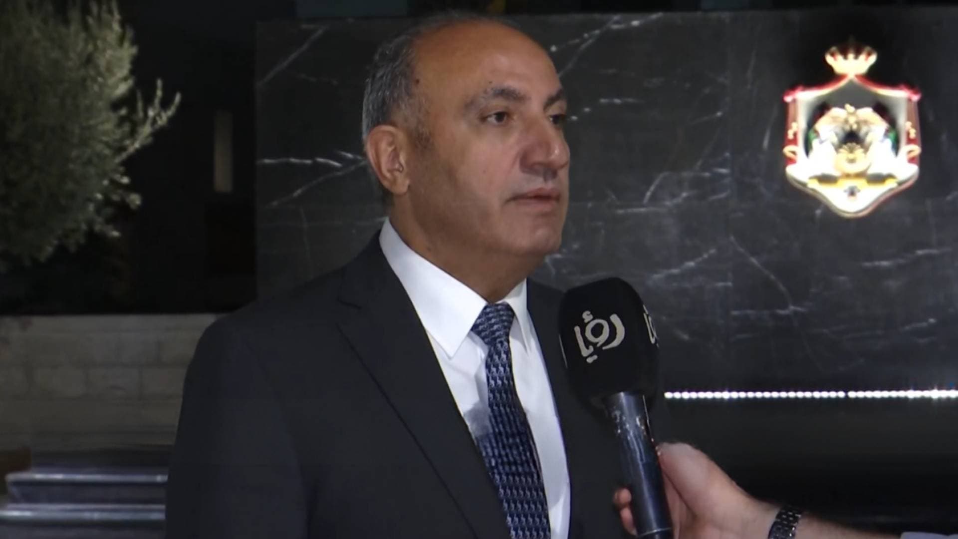 الشواربة يعلن عبر "رؤيا" دخول الحافلات الكهربائية إلى الخدمة ضمن حدود أمانة عمان - فيديو