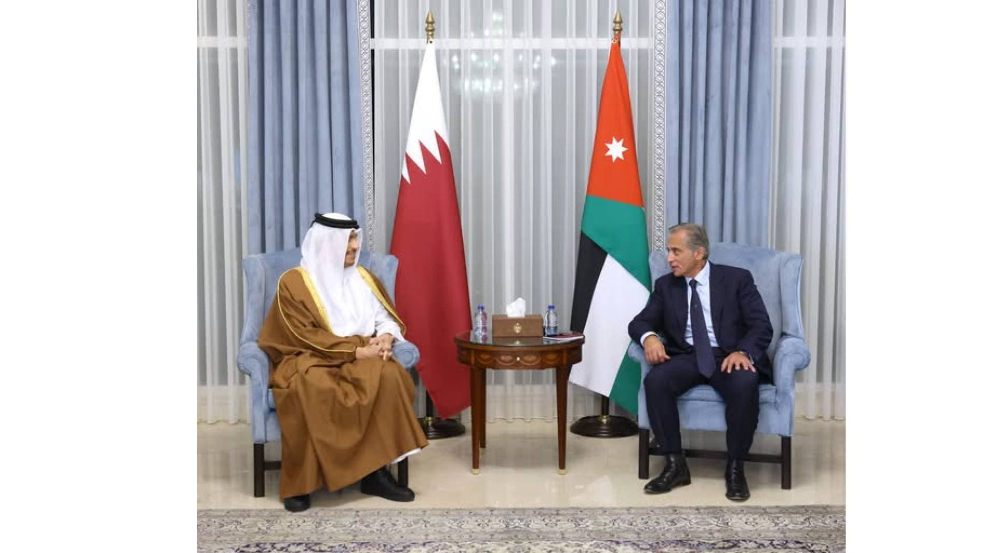 في اتصال هاتفي مع نظيره القطري .. جعفر حسان:"أمن قطر من أمن الأردن"