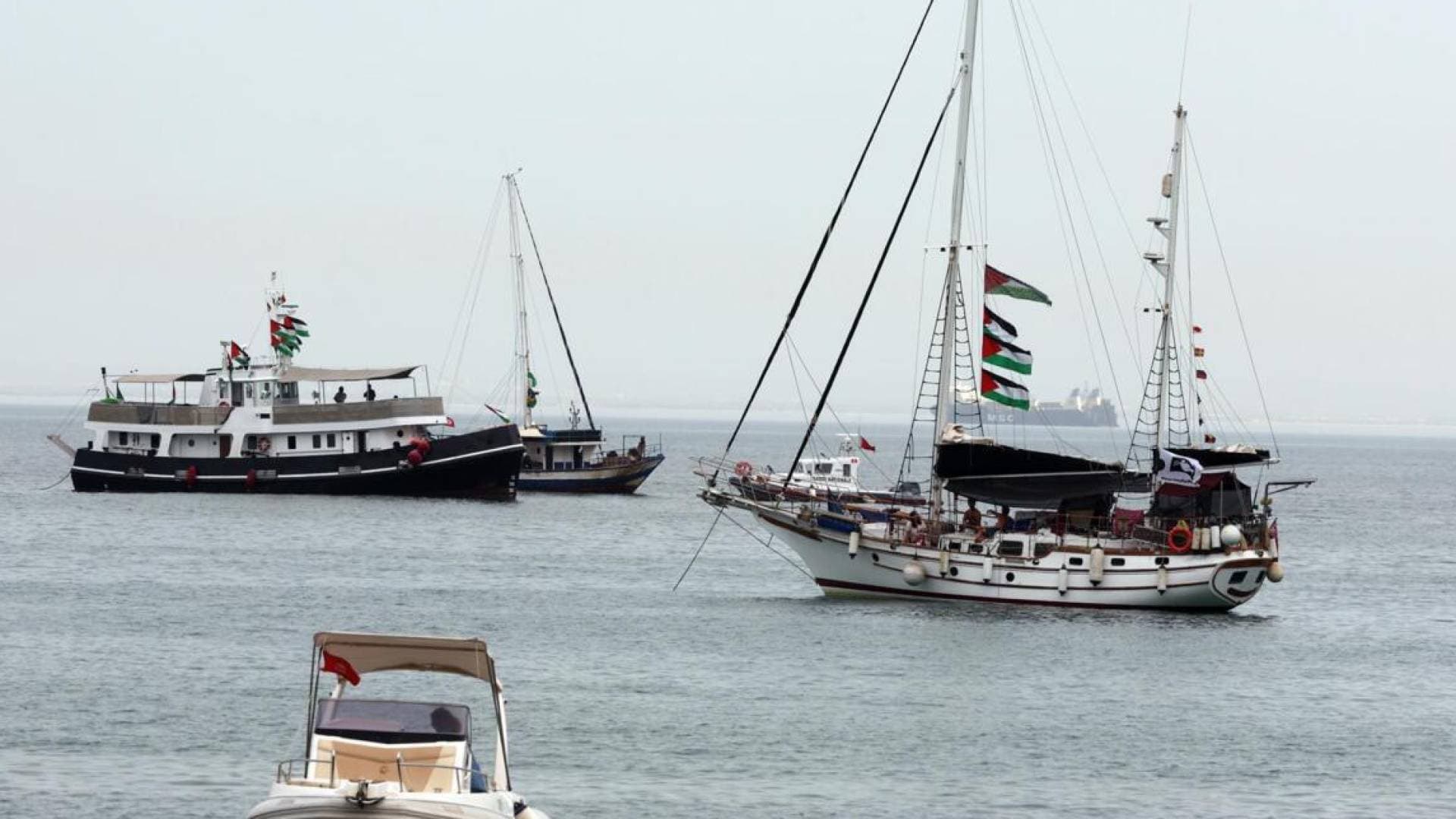 غموض في تونس.. "أسطول الصمود" يتهم جهات بمهاجمته بمسيرات والداخلية تصف الاعتداء بـ"المدبر"