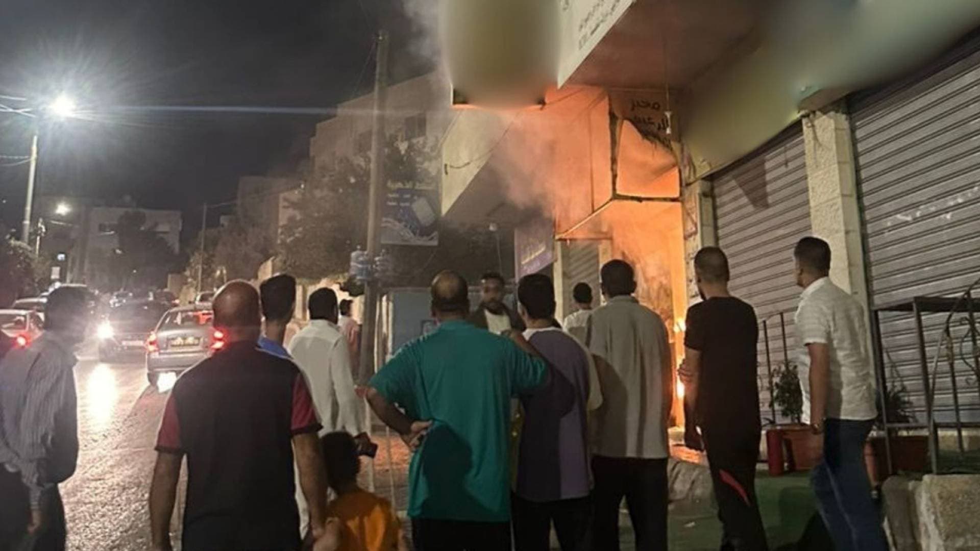 مراسل "رؤيا": إصابة واحدة بالاختناق إثر حريق في مخبز بالسلط.. فيديو
