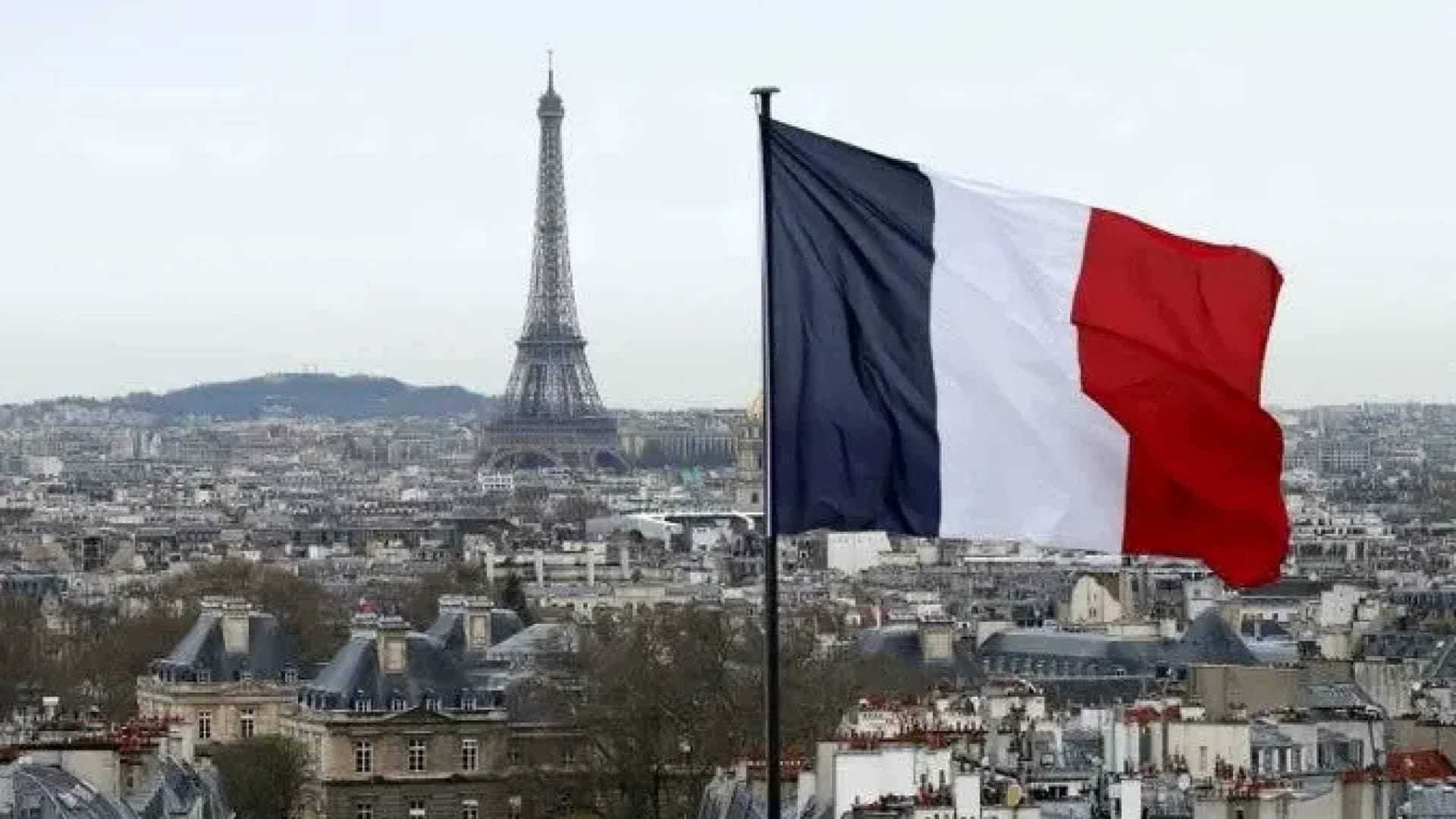 تصعيد دبلوماسي.. فرنسا تعلق تعاونها لمكافحة الإرهاب مع مالي وتطرد دبلوماسيين اثنين