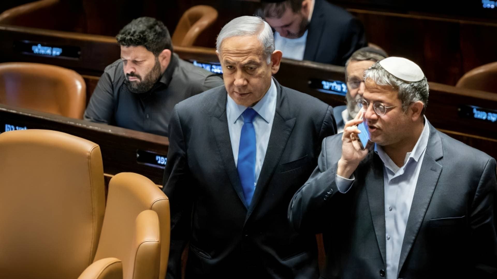 زيارات الصليب الأحمر للأسرى الفلسطينيين تشعل حربا في حكومة نتنياهو.. وبن غفير يتهمه بالخضوع