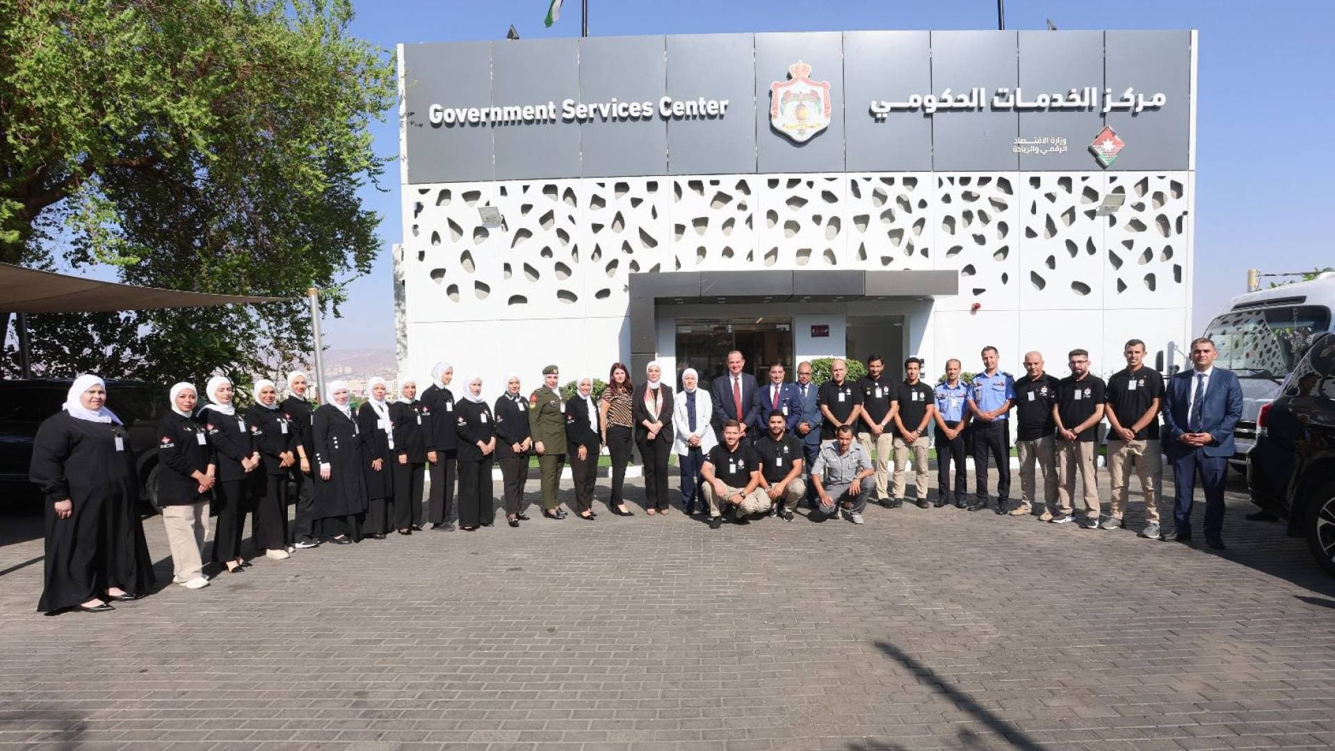 وزير الاقتصاد الرقمي يفتتح مركز الخدمات الحكومي الشامل في العقبة رسميا
