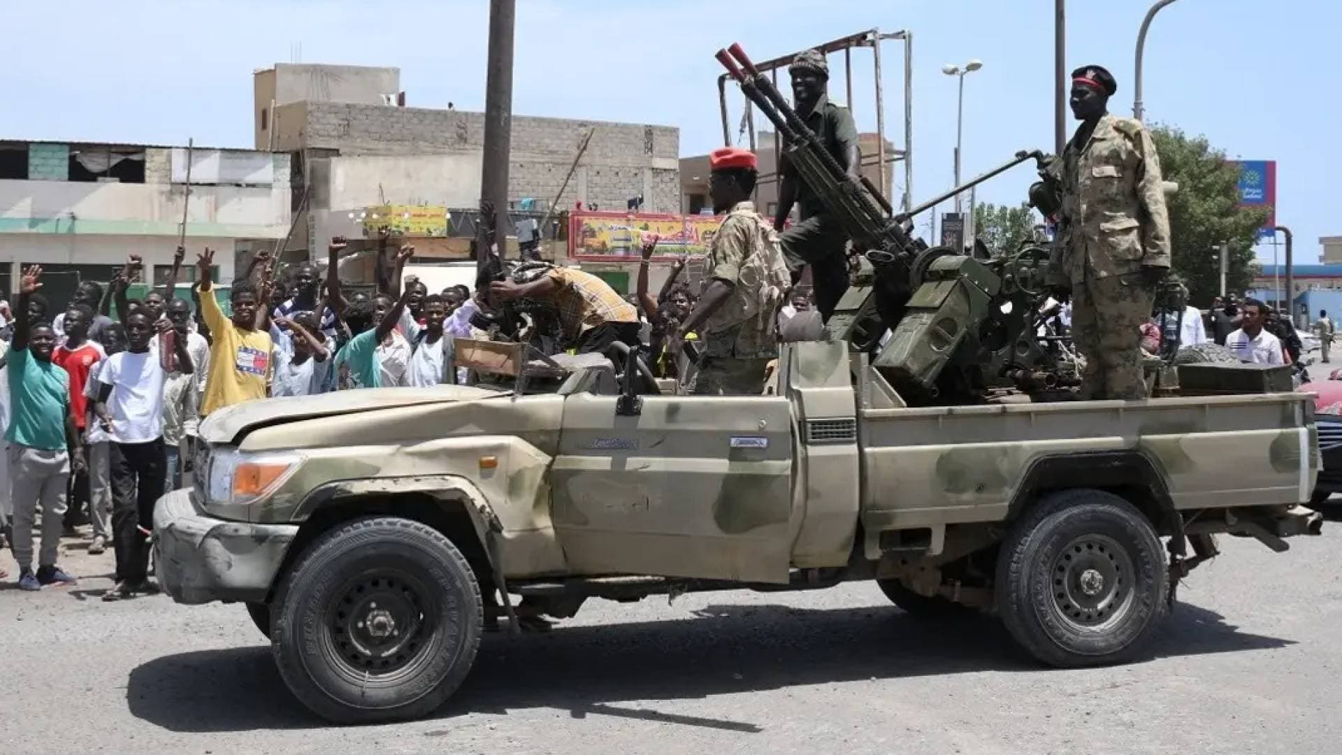الجيش السوداني يعلن "اختراق حصار الفاشر" بإسقاط جوي وصد هجوم كبير للدعم السريع