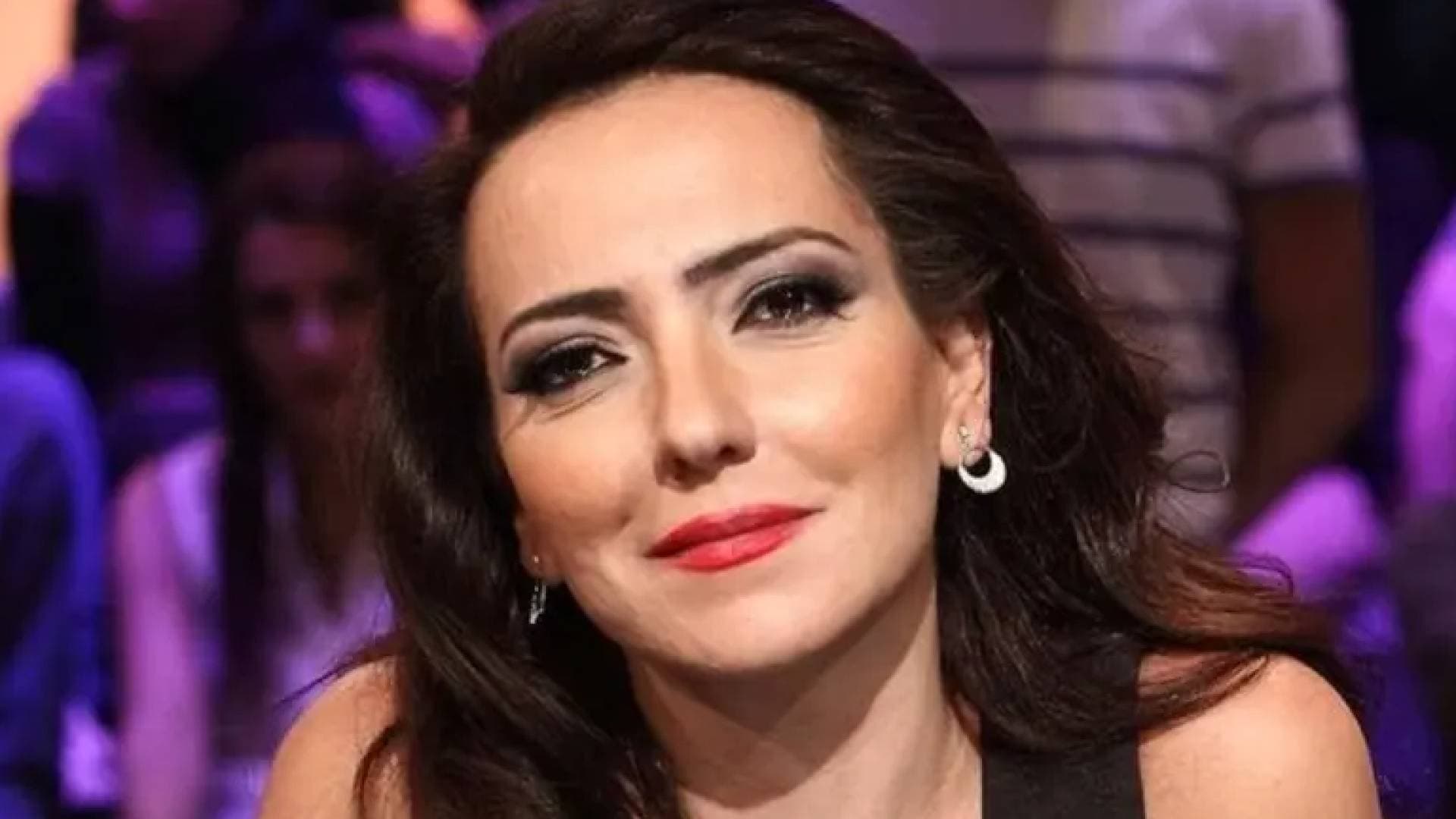 أمل عرفة تعلن أنها تتعرض لـ "ابتزاز ممنهج" باستخدام الذكاء الاصطناعي