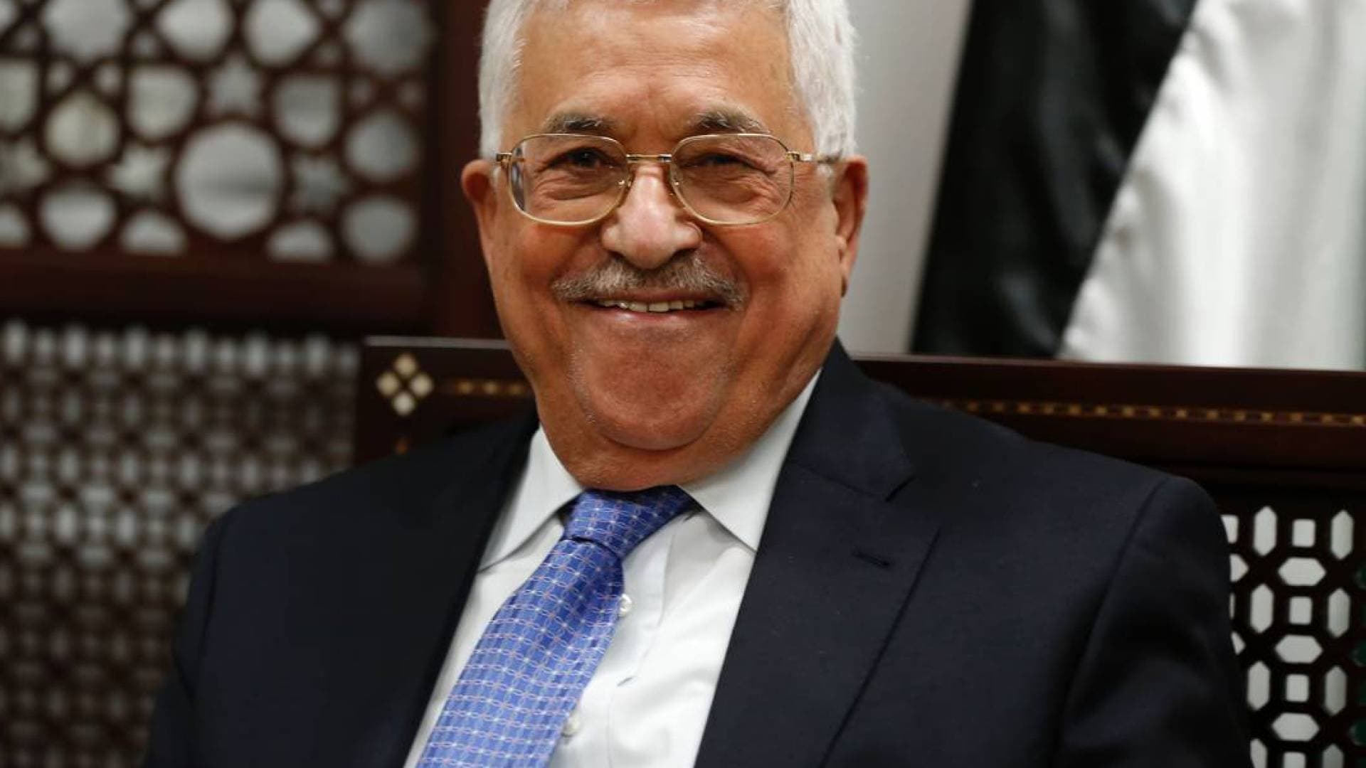 عباس يرحب بإعلان ترمب وقف الحرب واستئناف المفاوضات: مستعدون للعمل فورا لتحقيق السلام الدائم
