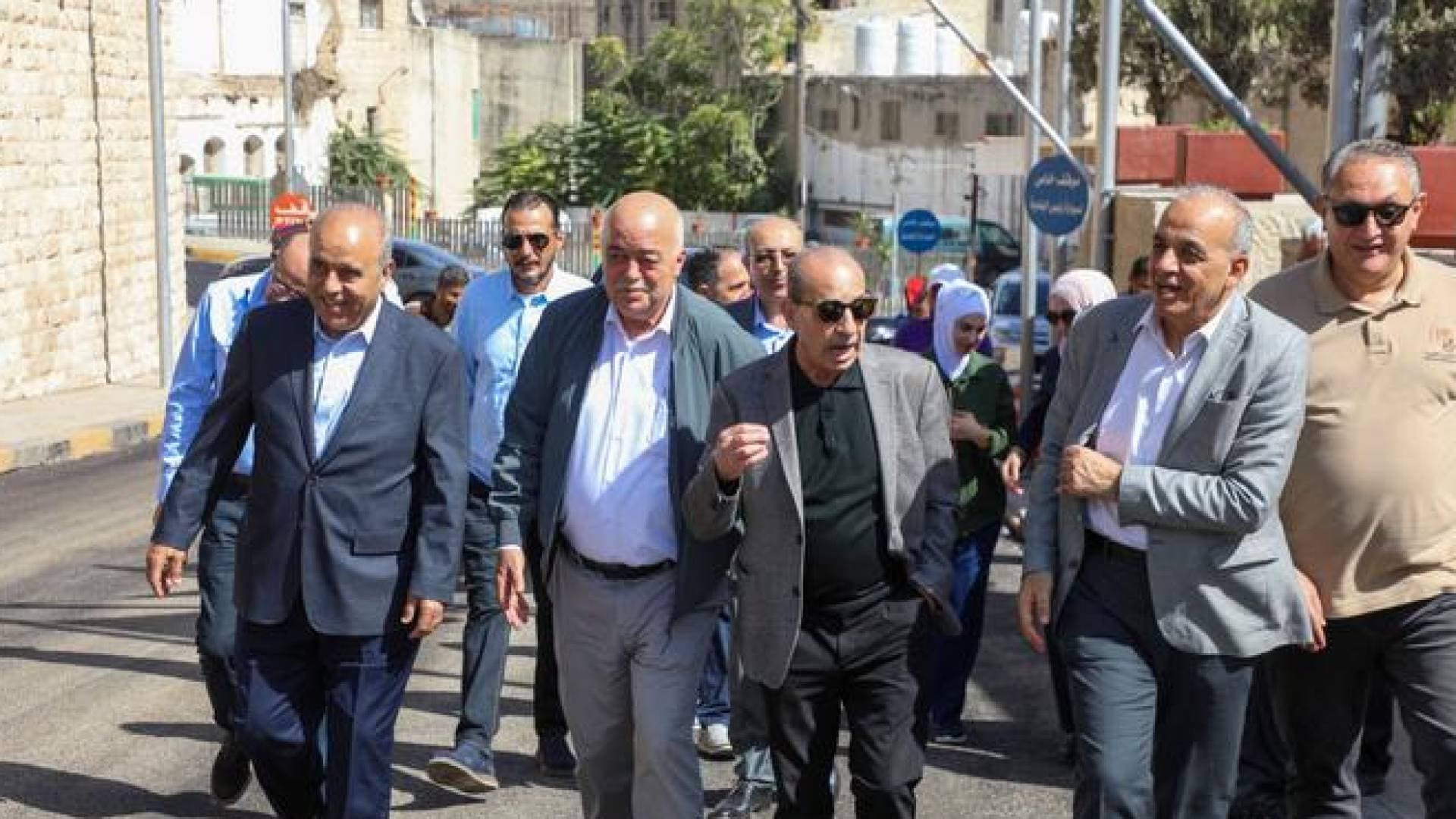وفد وزاري يتفقد مشروع  تطور وسط مدينة إربد ويزور بلديتي الوسطية وخالد بن الوليد