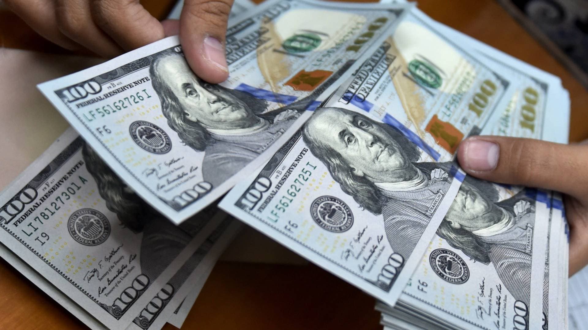 حوالات المغتربين الأردنيين ترتفع إلى 3 مليارات دولار في 8 أشهر بنمو 3.1%