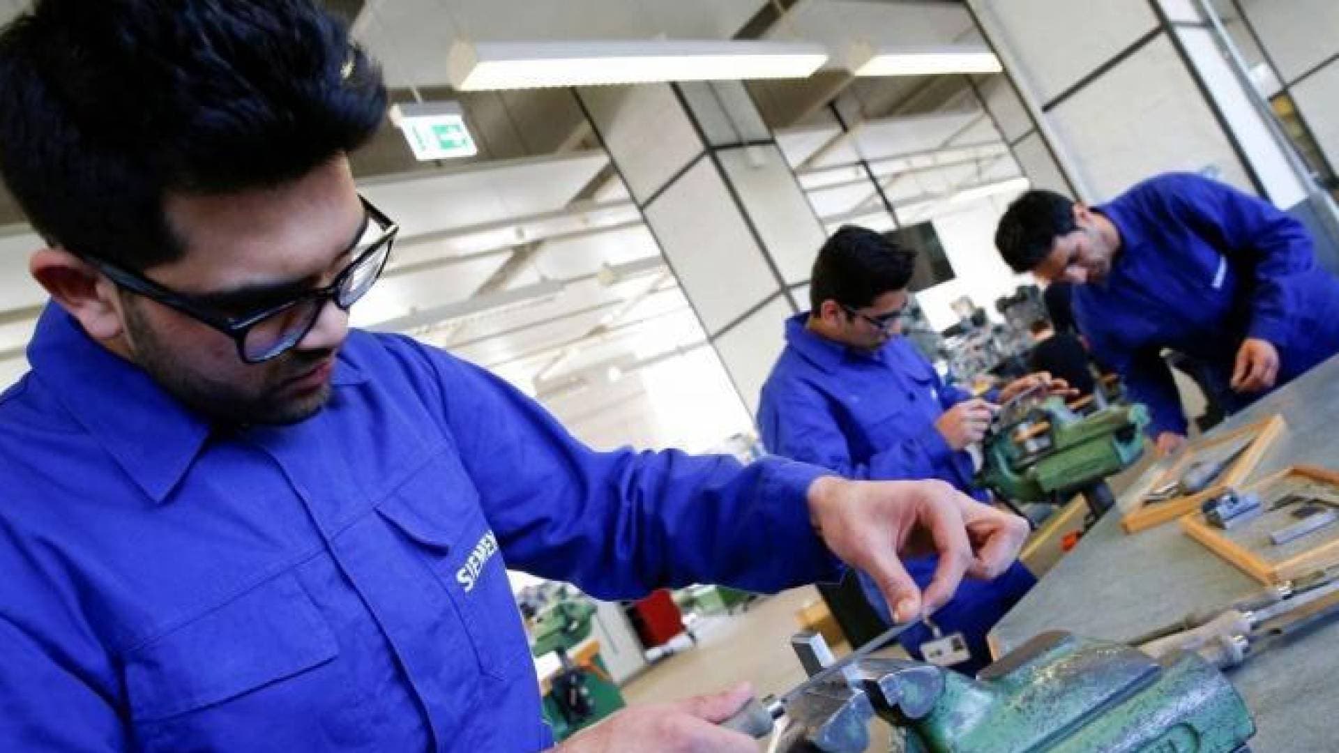لمواجهة البطالة.. "التربية النيابية" توصي بتوسيع مسار BTEC وربطه باحتياجات سوق العمل