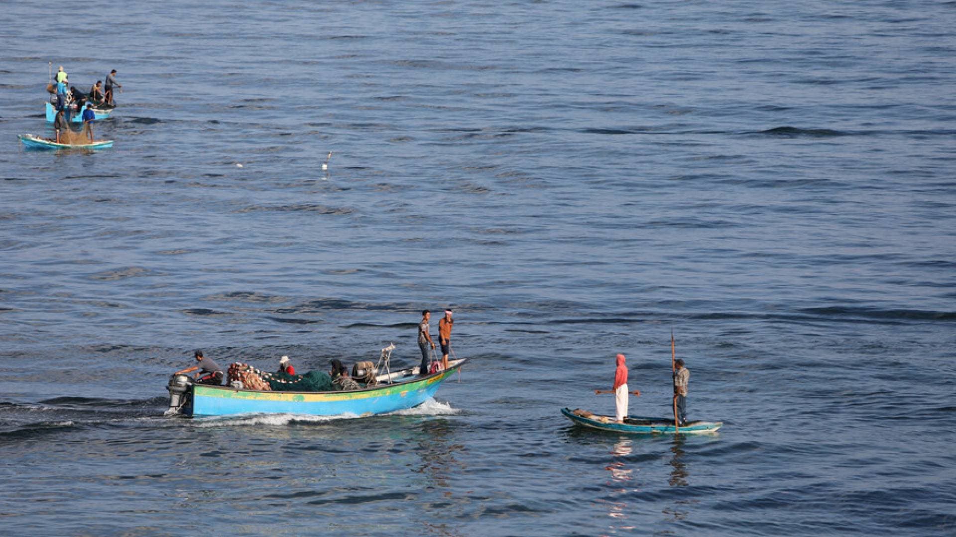جيش الاحتلال يطلاق النار ويعتقال 3 صيادين فلسطينيين قبالة ساحل مدينة غزة