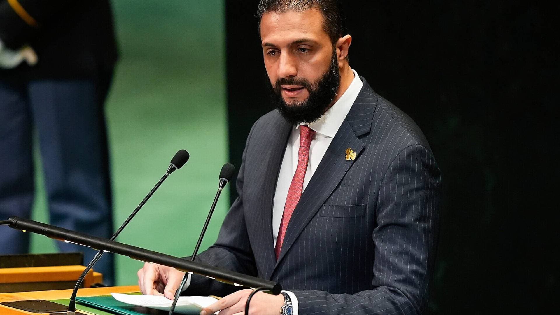 براك: الشرع في واشنطن نوفمبر الحالي لتوقيع اتفاق الانضمام للتحالف الدولي ضد "تنظيم داعش"
