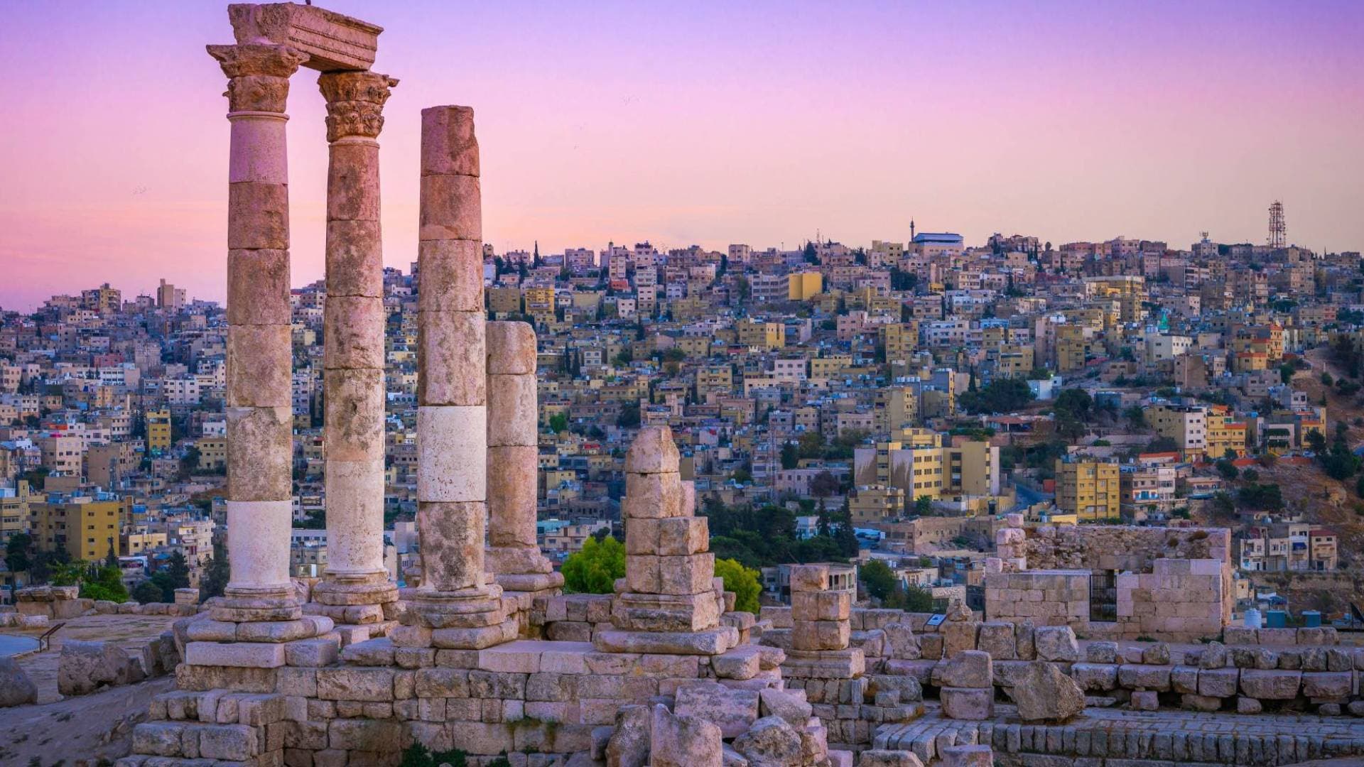 عطلتان في خميسين متتاليين في الأردن وسط ترقب لبلاغ حكومي