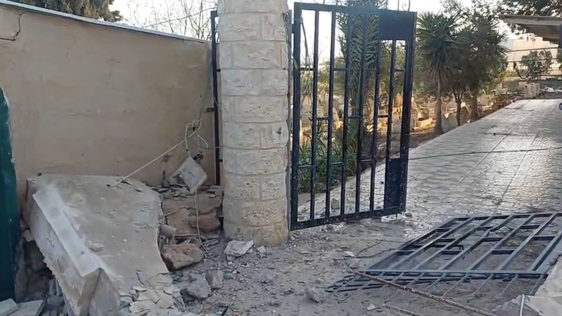 جيش الاحتلال يواصل عملياته لليوم الثالث في طوباس: دمار واسع في "طمون" واقتحام "الفارعة"