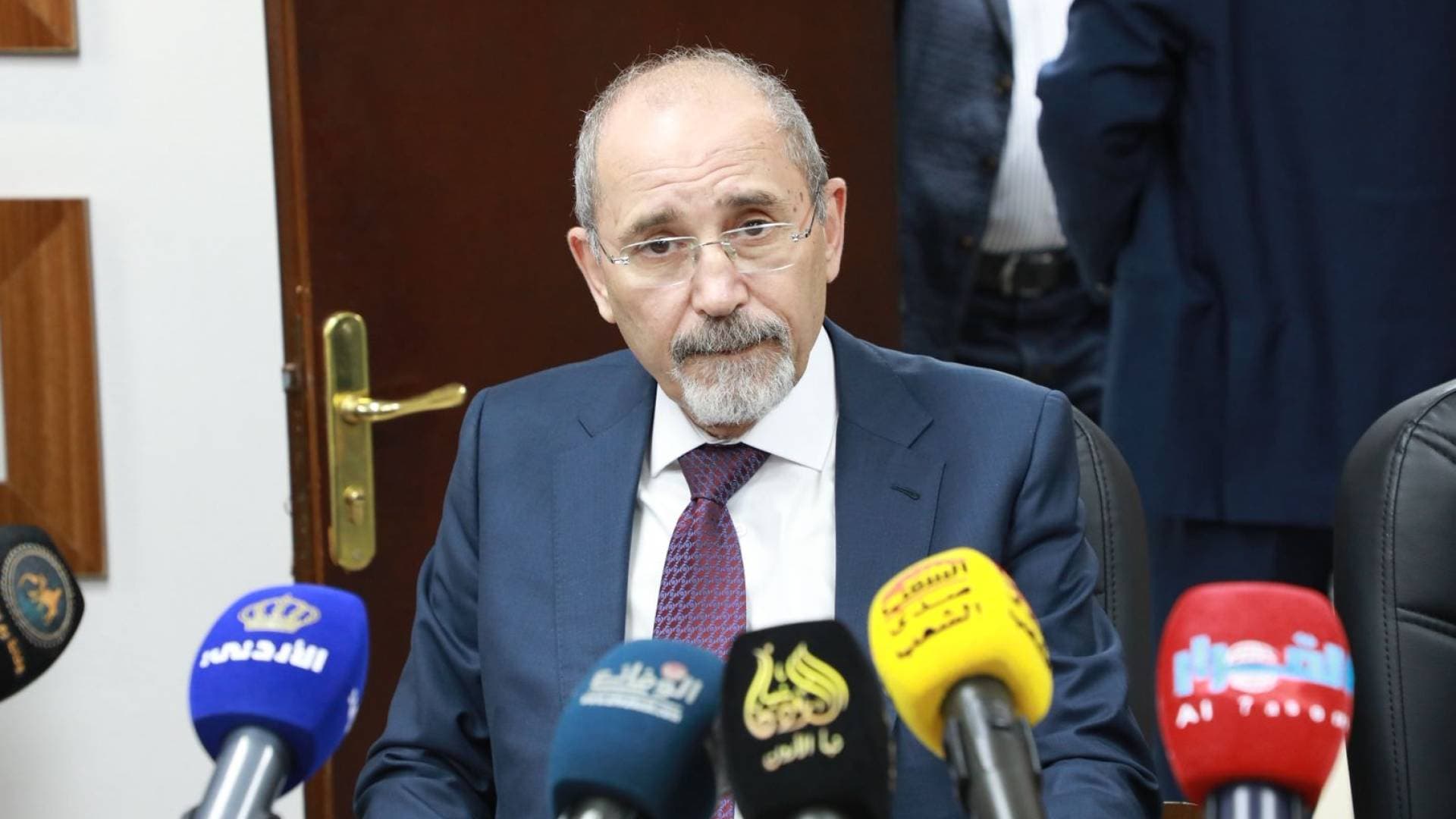 الصفدي: الأردن يركز على وقف خروقات "إسرائيل" لوقف إطلاق النار ويدعم إعادة إعمار سوريا.. فيديو